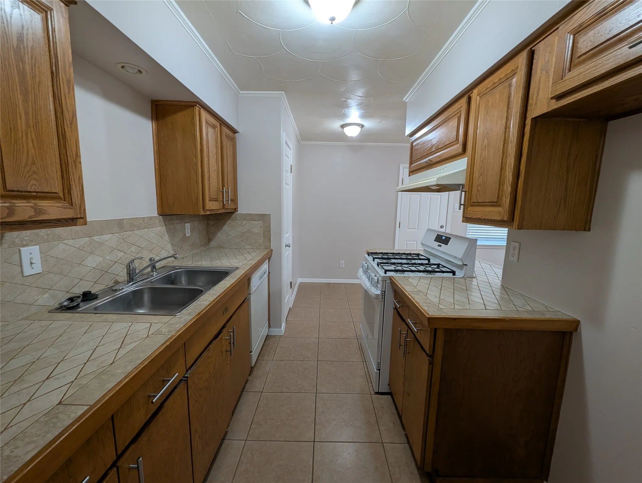 Single Family Residence For Rent in Dallas County , 1305 Glenville Drive, Garland, Texas 75042, 3 Bedroom, 2 Bathroom, 1 Garage spaces, 1,275 Sqft, built in 1963, mls#21412926, Real Estate Agent in Garland, Homes For Rent in Dallas county, Homes For Rent in Garland, Realtor in Garland Texas, Real Estate Brokerage Independent Realty Texas, Luminita Cordes Realtor