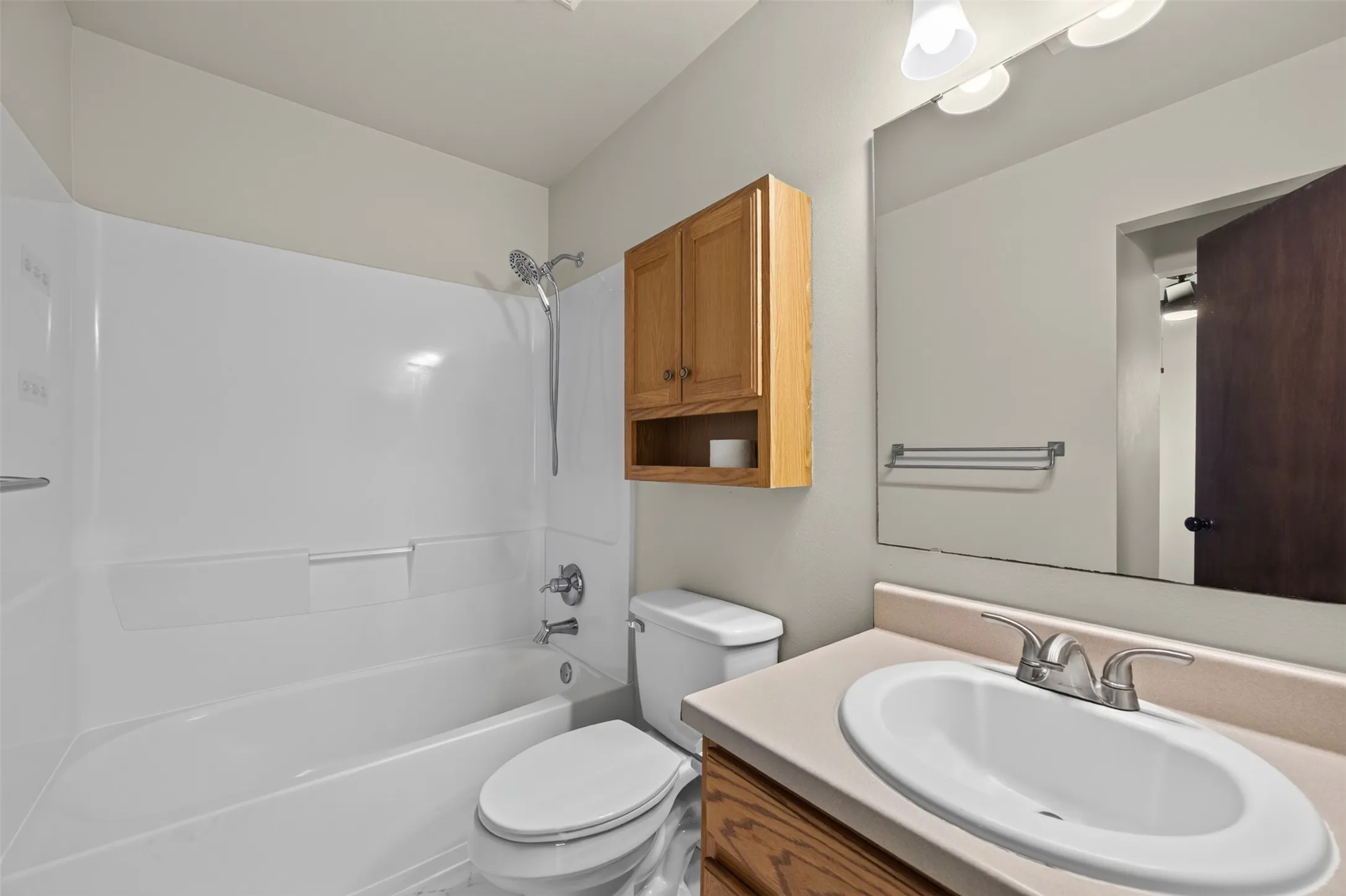 Single Family Residence For Sale in Erath County , 277 Private Road 1611, Stephenville, Texas 76401, 3 Bedroom, 2 Bathroom, Garage spaces, 1,144 Sqft, built in 2001, mls#21417074, Real Estate Agent in Stephenville, Homes For Sale in Erath county, Homes For Sale in Stephenville, Realtor in Stephenville Texas, Real Estate Brokerage Independent Realty Texas, Luminita Cordes Realtor