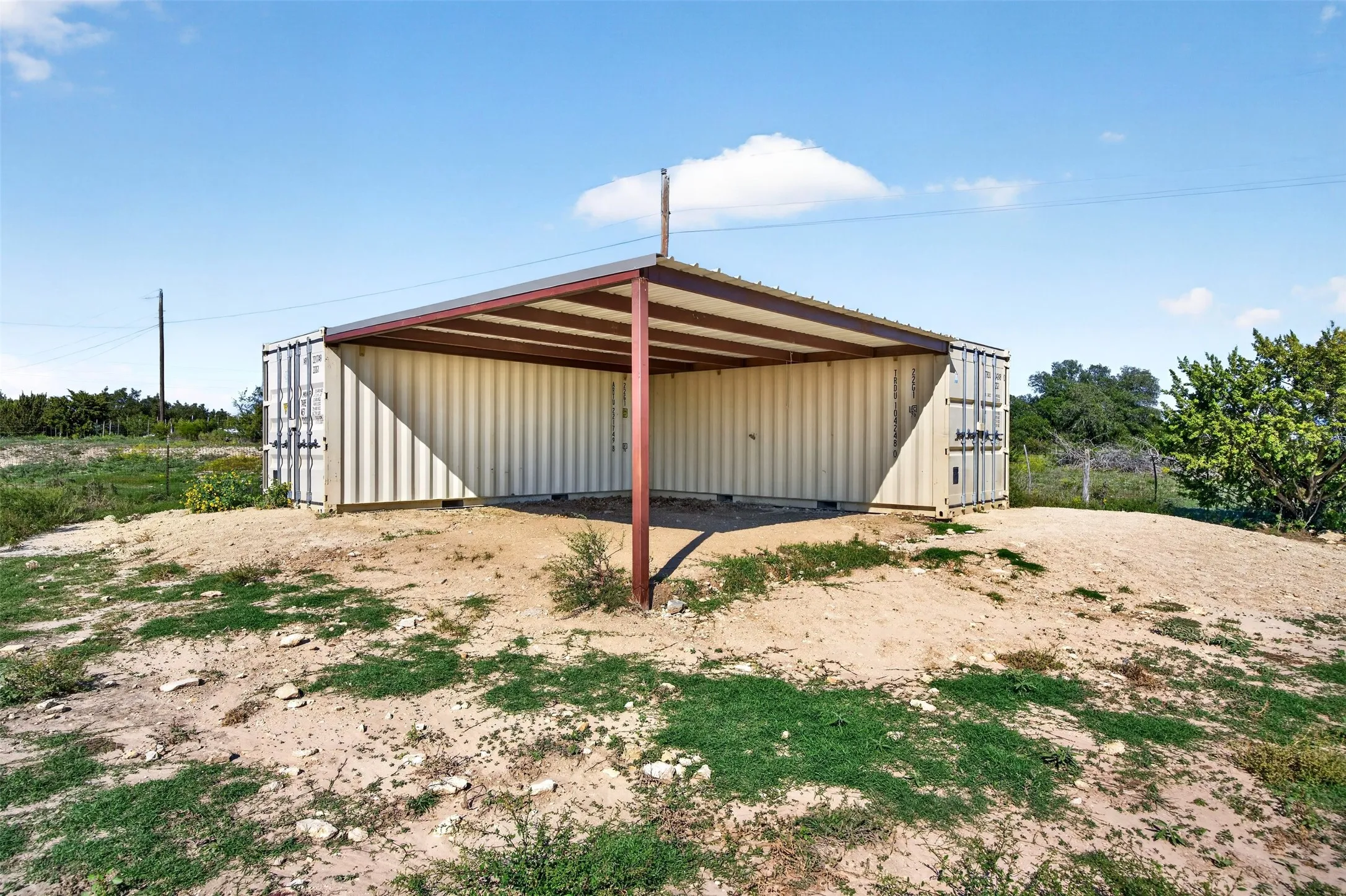 Single Family Residence For Sale in Erath County , 277 Private Road 1611, Stephenville, Texas 76401, 3 Bedroom, 2 Bathroom, Garage spaces, 1,144 Sqft, built in 2001, mls#21417074, Real Estate Agent in Stephenville, Homes For Sale in Erath county, Homes For Sale in Stephenville, Realtor in Stephenville Texas, Real Estate Brokerage Independent Realty Texas, Luminita Cordes Realtor