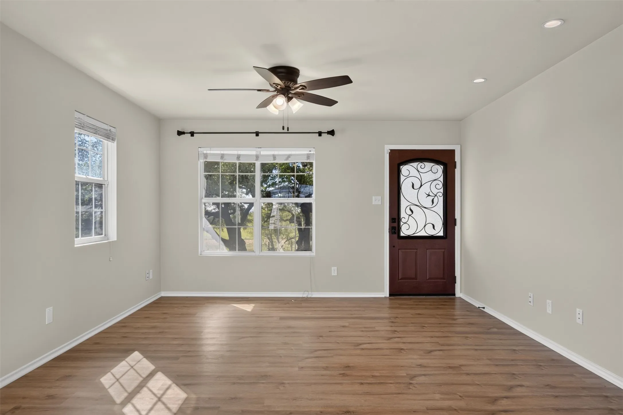 Single Family Residence For Sale in Erath County , 277 Private Road 1611, Stephenville, Texas 76401, 3 Bedroom, 2 Bathroom, Garage spaces, 1,144 Sqft, built in 2001, mls#21417074, Real Estate Agent in Stephenville, Homes For Sale in Erath county, Homes For Sale in Stephenville, Realtor in Stephenville Texas, Real Estate Brokerage Independent Realty Texas, Luminita Cordes Realtor