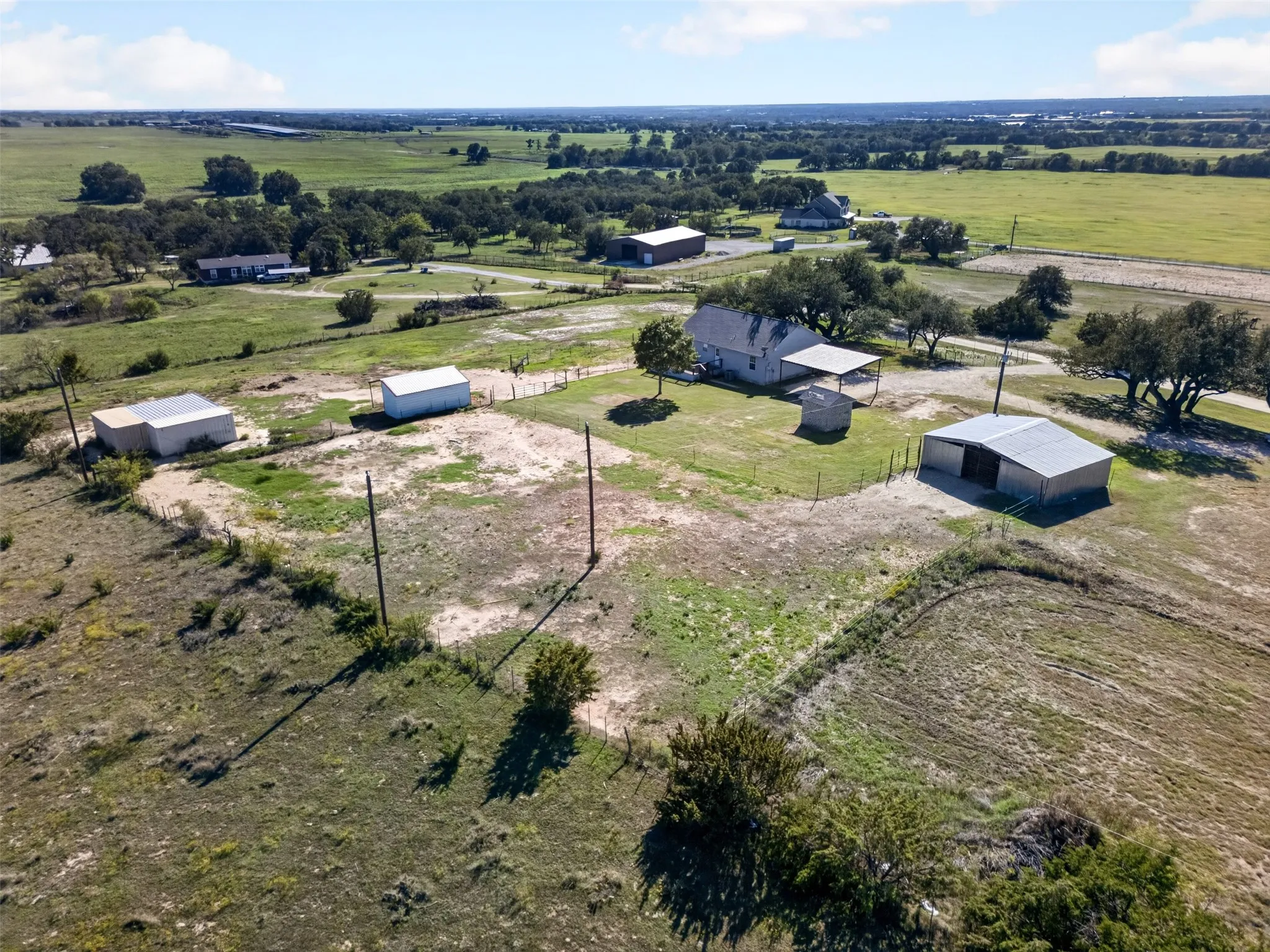 Single Family Residence For Sale in Erath County , 277 Private Road 1611, Stephenville, Texas 76401, 3 Bedroom, 2 Bathroom, Garage spaces, 1,144 Sqft, built in 2001, mls#21417074, Real Estate Agent in Stephenville, Homes For Sale in Erath county, Homes For Sale in Stephenville, Realtor in Stephenville Texas, Real Estate Brokerage Independent Realty Texas, Luminita Cordes Realtor