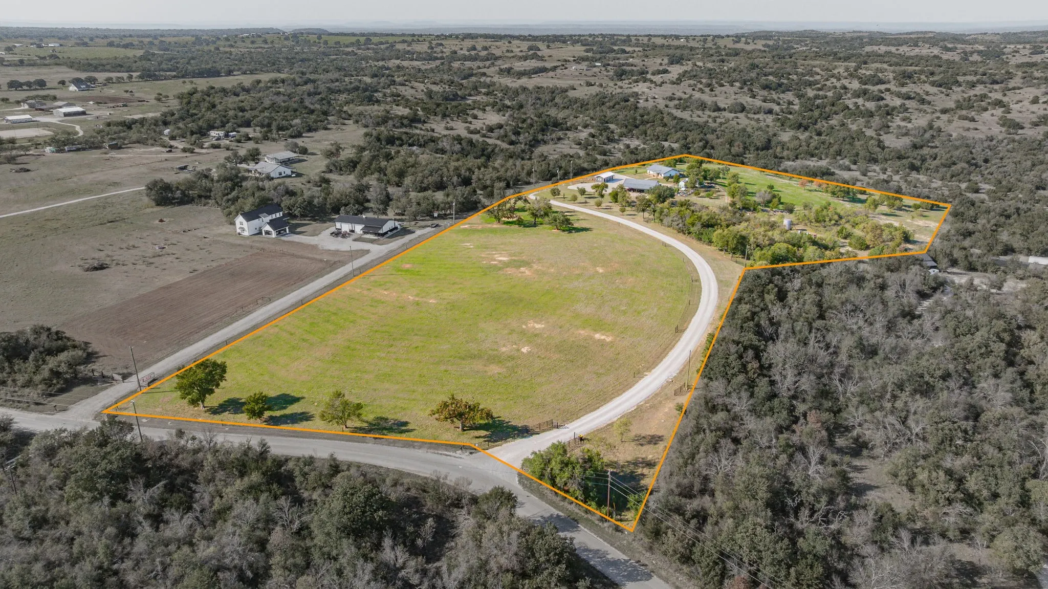 Single Family Residence For Sale in Erath County , 5650 County Road 132, Stephenville, Texas 76401, 3 Bedroom, 2 Bathroom, 4 Garage spaces, 1,800 Sqft, built in 2021, mls#21417061, Real Estate Agent in Stephenville, Homes For Sale in Erath county, Homes For Sale in Stephenville, Realtor in Stephenville Texas, Real Estate Brokerage Independent Realty Texas, Luminita Cordes Realtor