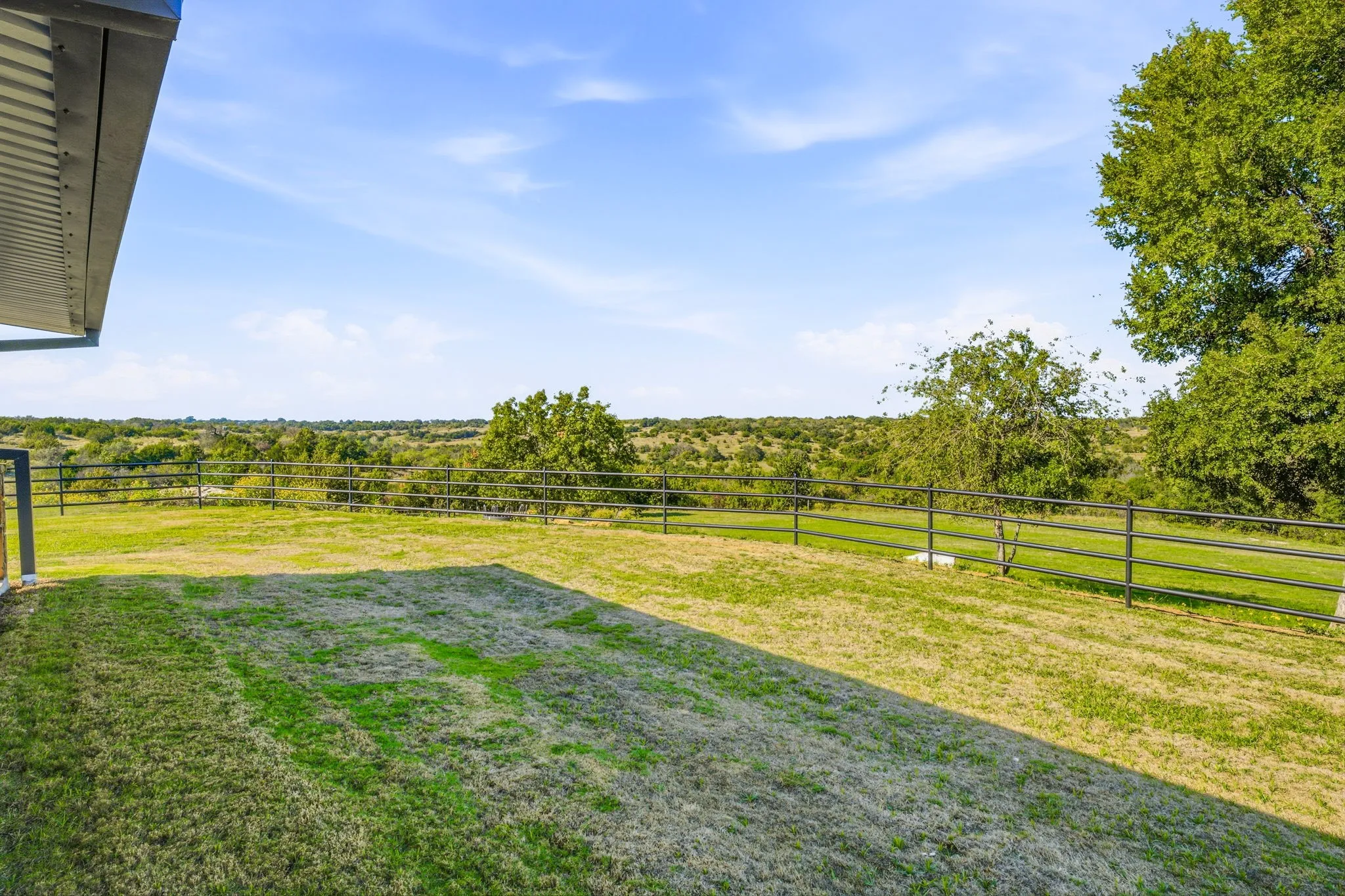 Single Family Residence For Sale in Erath County , 5650 County Road 132, Stephenville, Texas 76401, 3 Bedroom, 2 Bathroom, 4 Garage spaces, 1,800 Sqft, built in 2021, mls#21417061, Real Estate Agent in Stephenville, Homes For Sale in Erath county, Homes For Sale in Stephenville, Realtor in Stephenville Texas, Real Estate Brokerage Independent Realty Texas, Luminita Cordes Realtor