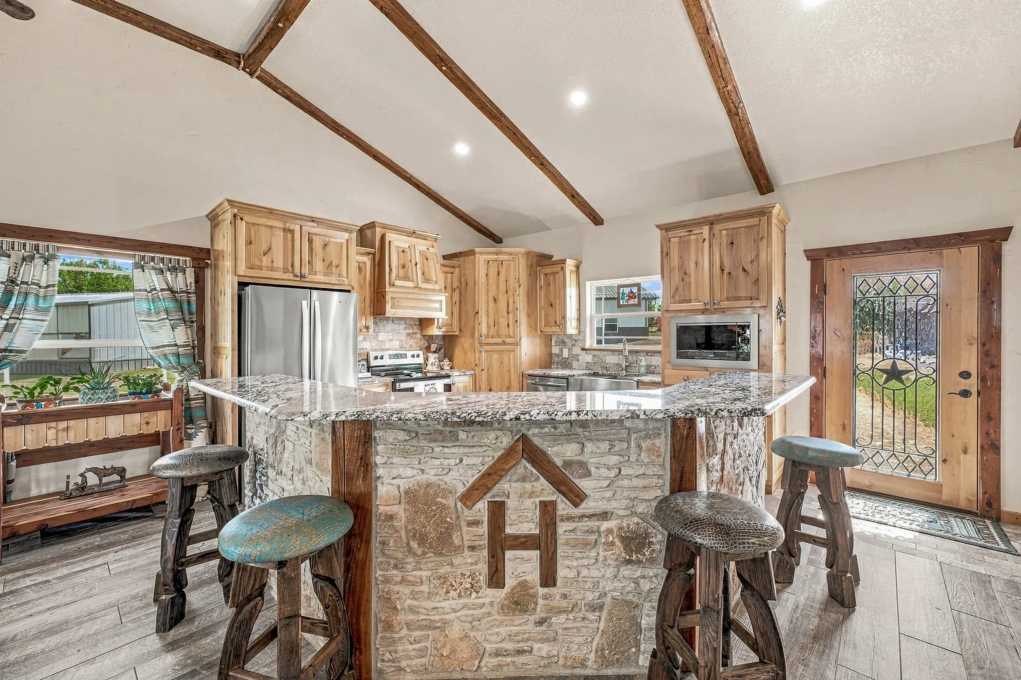 Single Family Residence For Sale in Erath County , 5650 County Road 132, Stephenville, Texas 76401, 3 Bedroom, 2 Bathroom, 4 Garage spaces, 1,800 Sqft, built in 2021, mls#21417061, Real Estate Agent in Stephenville, Homes For Sale in Erath county, Homes For Sale in Stephenville, Realtor in Stephenville Texas, Real Estate Brokerage Independent Realty Texas, Luminita Cordes Realtor