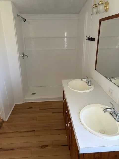 Manufactured Home For Rent in Callahan County , 446 CR 127, Clyde, Texas 79501, 2 Bedroom, 2 Bathroom, Garage spaces, 896 Sqft, built in 1999, mls#21417586, Real Estate Agent in Clyde, Homes For Rent in Callahan county, Homes For Rent in Clyde, Realtor in Clyde Texas, Real Estate Brokerage Independent Realty Texas, Luminita Cordes Realtor