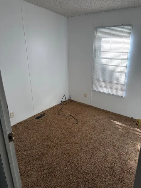 Manufactured Home For Rent in Callahan County , 446 CR 127, Clyde, Texas 79501, 2 Bedroom, 2 Bathroom, Garage spaces, 896 Sqft, built in 1999, mls#21417586, Real Estate Agent in Clyde, Homes For Rent in Callahan county, Homes For Rent in Clyde, Realtor in Clyde Texas, Real Estate Brokerage Independent Realty Texas, Luminita Cordes Realtor