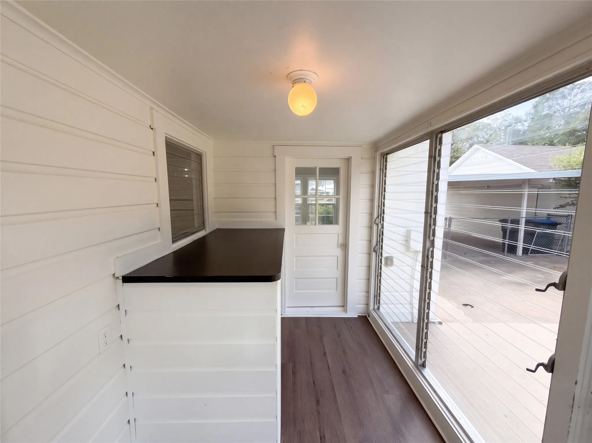 Single Family Residence For Sale in Tarrant County , 1709 N Sylvania Avenue, Fort Worth, Texas 76111, 3 Bedroom, 1 Bathroom, Garage spaces, 1,224 Sqft, built in 1941, mls#21416725, Real Estate Agent in Fort Worth, Homes For Sale in Tarrant county, Homes For Sale in Fort Worth, Realtor in Fort Worth Texas, Real Estate Brokerage Independent Realty Texas, Luminita Cordes Realtor