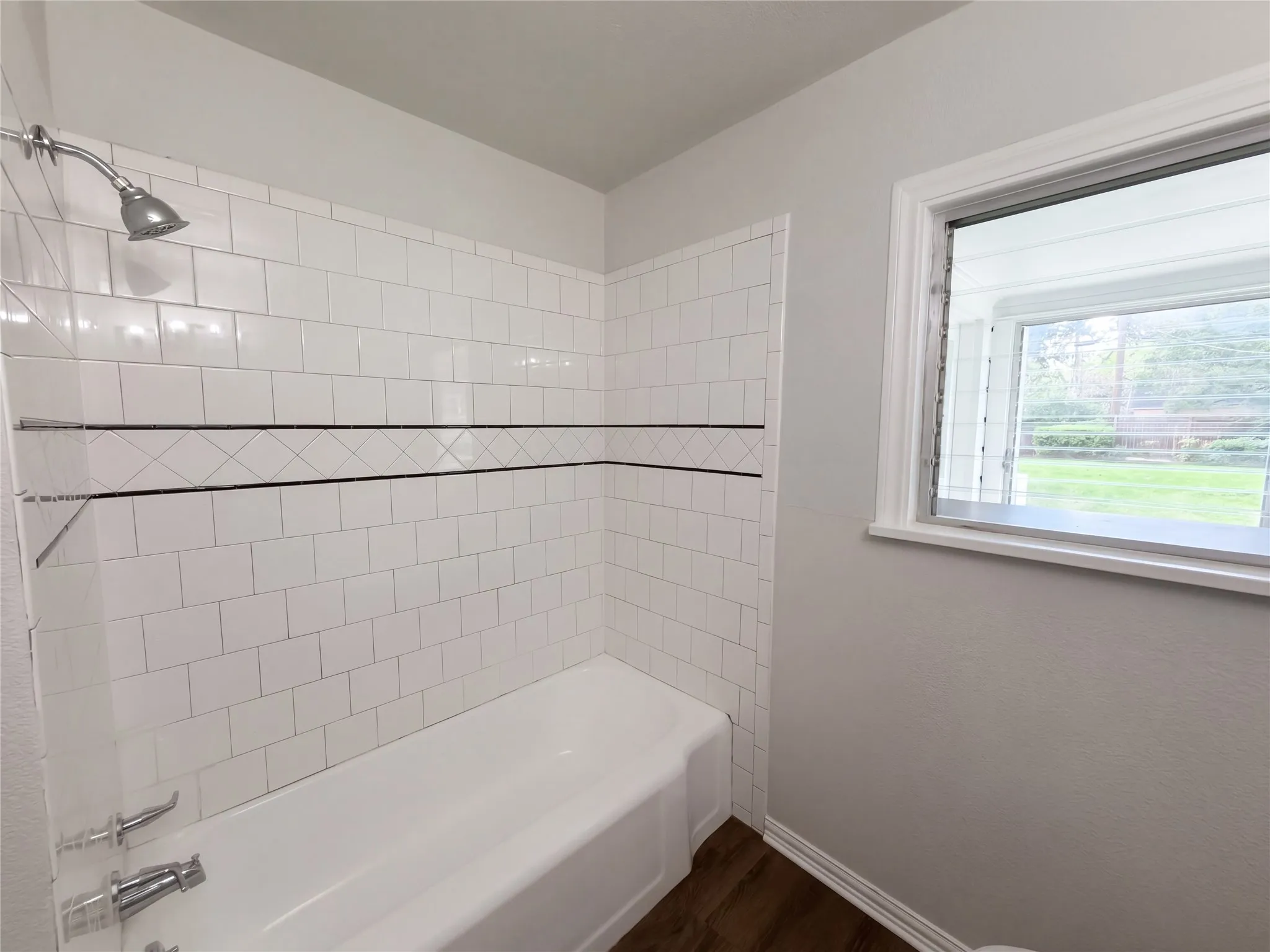Single Family Residence For Sale in Tarrant County , 1709 N Sylvania Avenue, Fort Worth, Texas 76111, 3 Bedroom, 1 Bathroom, Garage spaces, 1,224 Sqft, built in 1941, mls#21416725, Real Estate Agent in Fort Worth, Homes For Sale in Tarrant county, Homes For Sale in Fort Worth, Realtor in Fort Worth Texas, Real Estate Brokerage Independent Realty Texas, Luminita Cordes Realtor