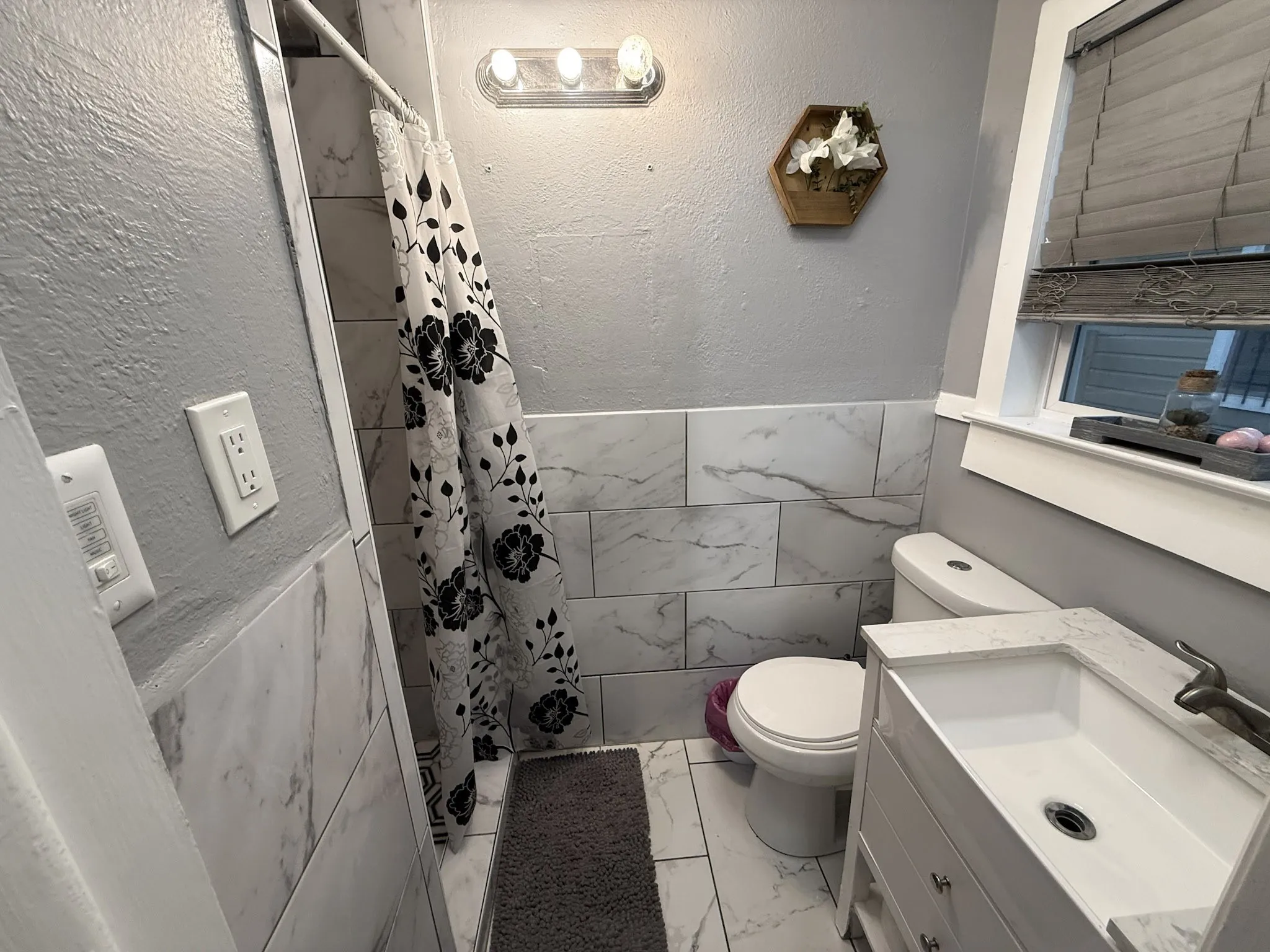 Single Family Residence For Sale in Tarrant County , 5433 Greenlee Street, Fort Worth, Texas 76112, 3 Bedroom, 1 Bathroom, Garage spaces, 1,278 Sqft, built in 1953, mls#21410179, Real Estate Agent in Fort Worth, Homes For Sale in Tarrant county, Homes For Sale in Fort Worth, Realtor in Fort Worth Texas, Real Estate Brokerage Independent Realty Texas, Luminita Cordes Realtor