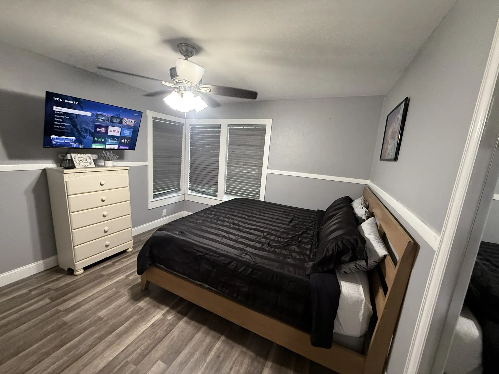 Single Family Residence For Sale in Tarrant County , 5433 Greenlee Street, Fort Worth, Texas 76112, 3 Bedroom, 1 Bathroom, Garage spaces, 1,278 Sqft, built in 1953, mls#21410179, Real Estate Agent in Fort Worth, Homes For Sale in Tarrant county, Homes For Sale in Fort Worth, Realtor in Fort Worth Texas, Real Estate Brokerage Independent Realty Texas, Luminita Cordes Realtor