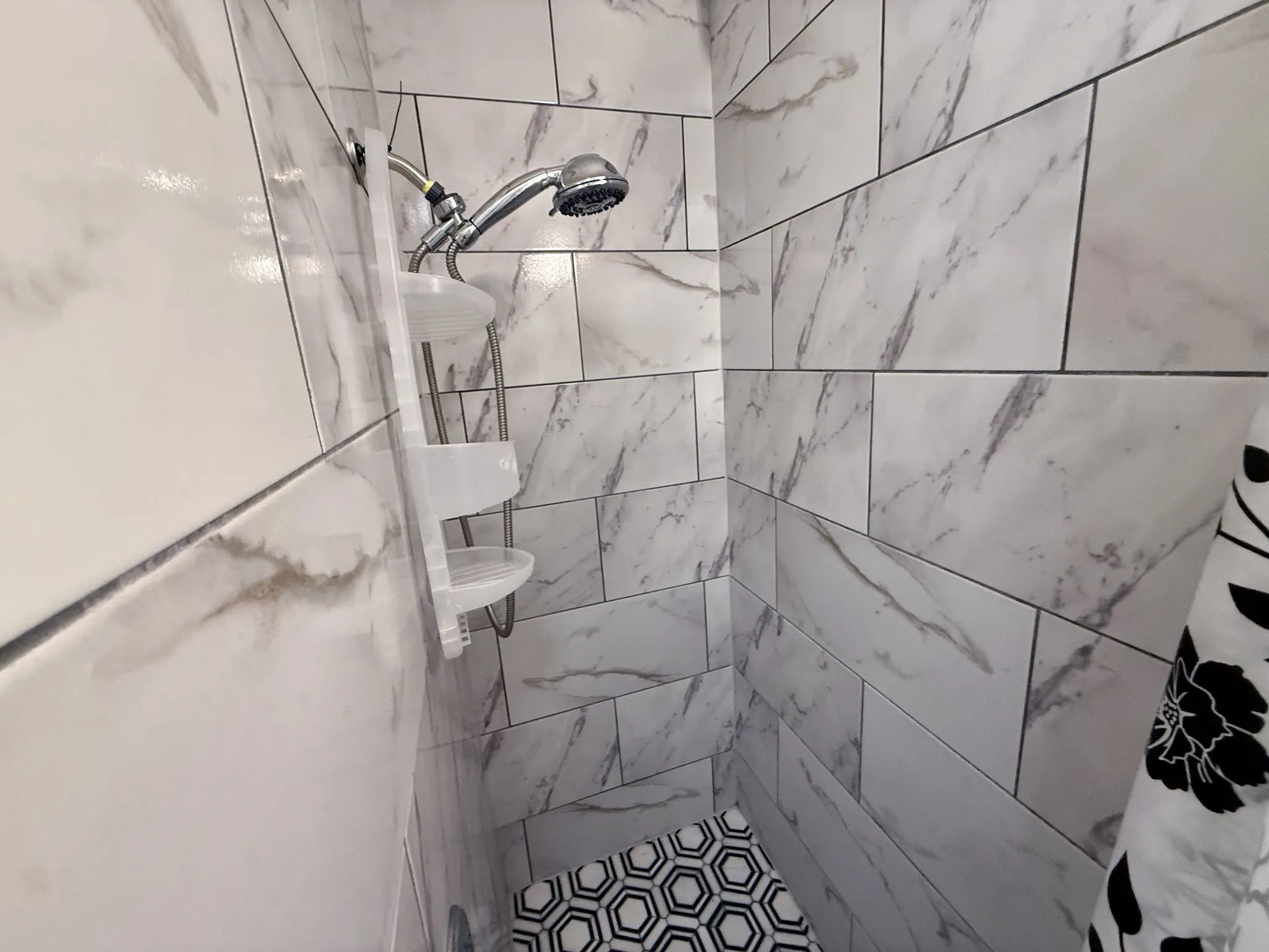 Single Family Residence For Sale in Tarrant County , 5433 Greenlee Street, Fort Worth, Texas 76112, 3 Bedroom, 1 Bathroom, Garage spaces, 1,278 Sqft, built in 1953, mls#21410179, Real Estate Agent in Fort Worth, Homes For Sale in Tarrant county, Homes For Sale in Fort Worth, Realtor in Fort Worth Texas, Real Estate Brokerage Independent Realty Texas, Luminita Cordes Realtor