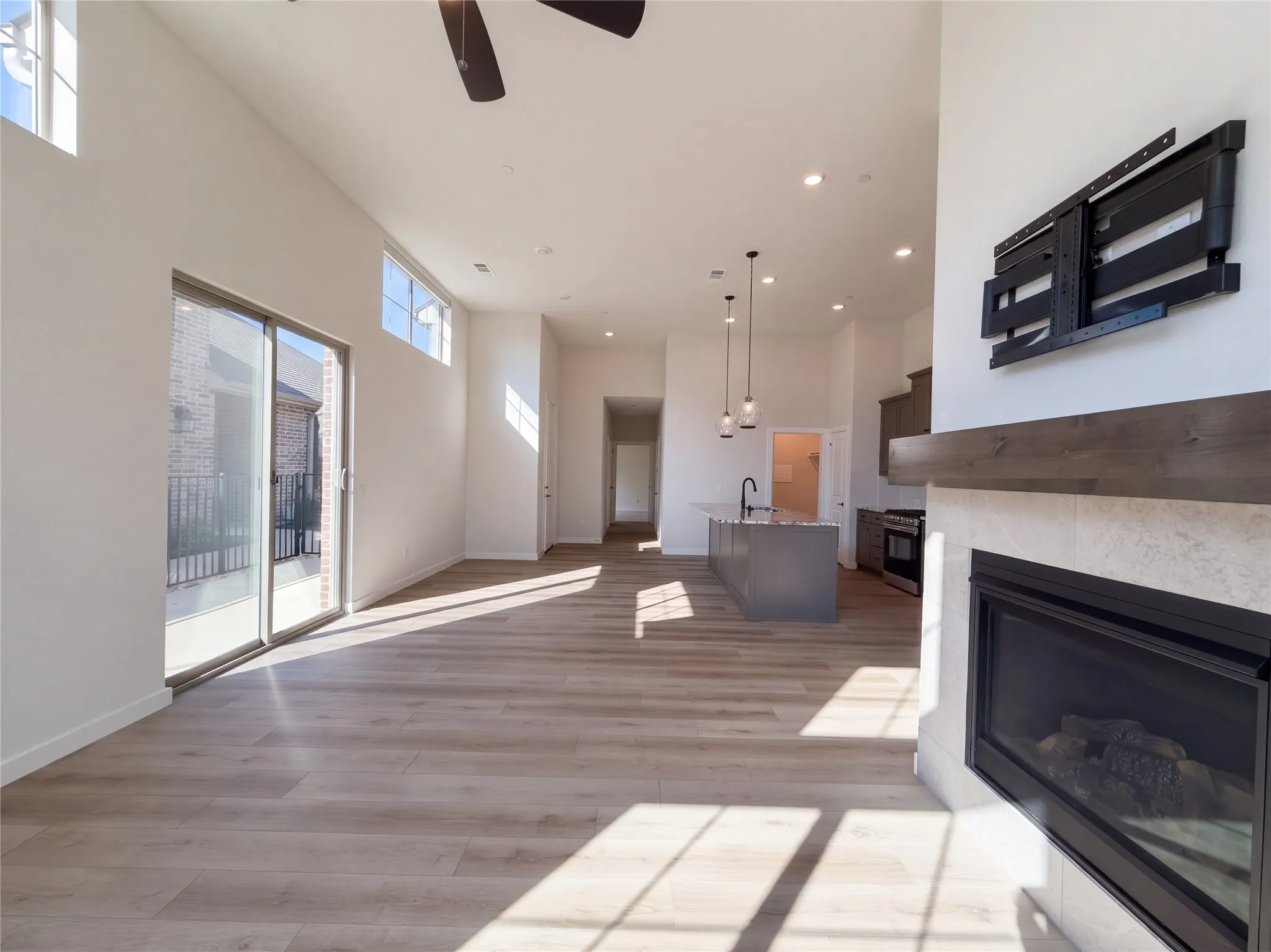 Townhouse For Sale in Dallas County , 7219 Calistoga Lane, Grand Prairie, Texas 75054, 2 Bedroom, 2 Bathroom, 2 Garage spaces, 1,390 Sqft, built in 2022, mls#21417298, Real Estate Agent in Grand Prairie, Homes For Sale in Dallas county, Homes For Sale in Grand Prairie, Realtor in Grand Prairie Texas, Real Estate Brokerage Independent Realty Texas, Luminita Cordes Realtor