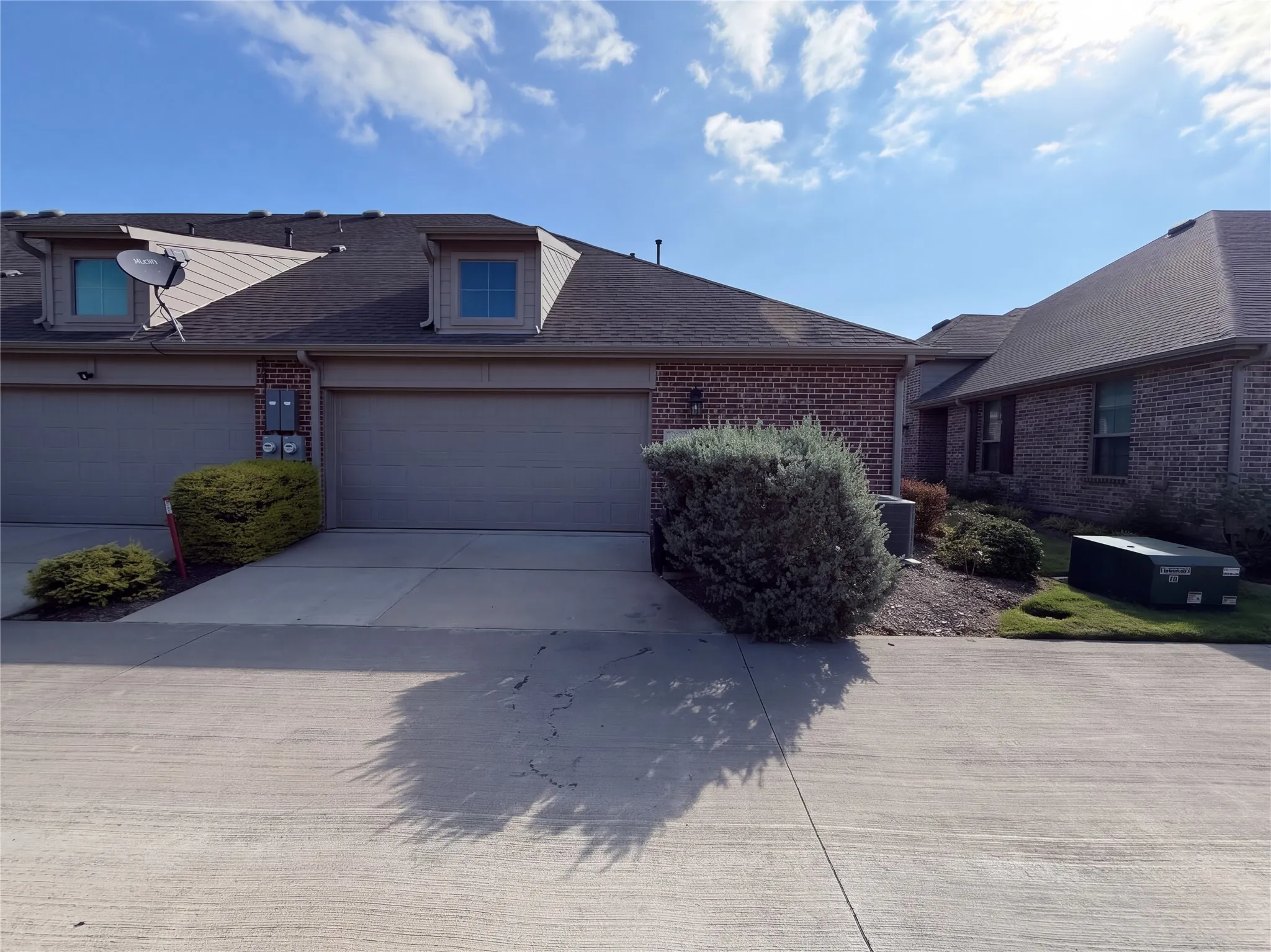 Townhouse For Sale in Dallas County , 7219 Calistoga Lane, Grand Prairie, Texas 75054, 2 Bedroom, 2 Bathroom, 2 Garage spaces, 1,390 Sqft, built in 2022, mls#21417298, Real Estate Agent in Grand Prairie, Homes For Sale in Dallas county, Homes For Sale in Grand Prairie, Realtor in Grand Prairie Texas, Real Estate Brokerage Independent Realty Texas, Luminita Cordes Realtor