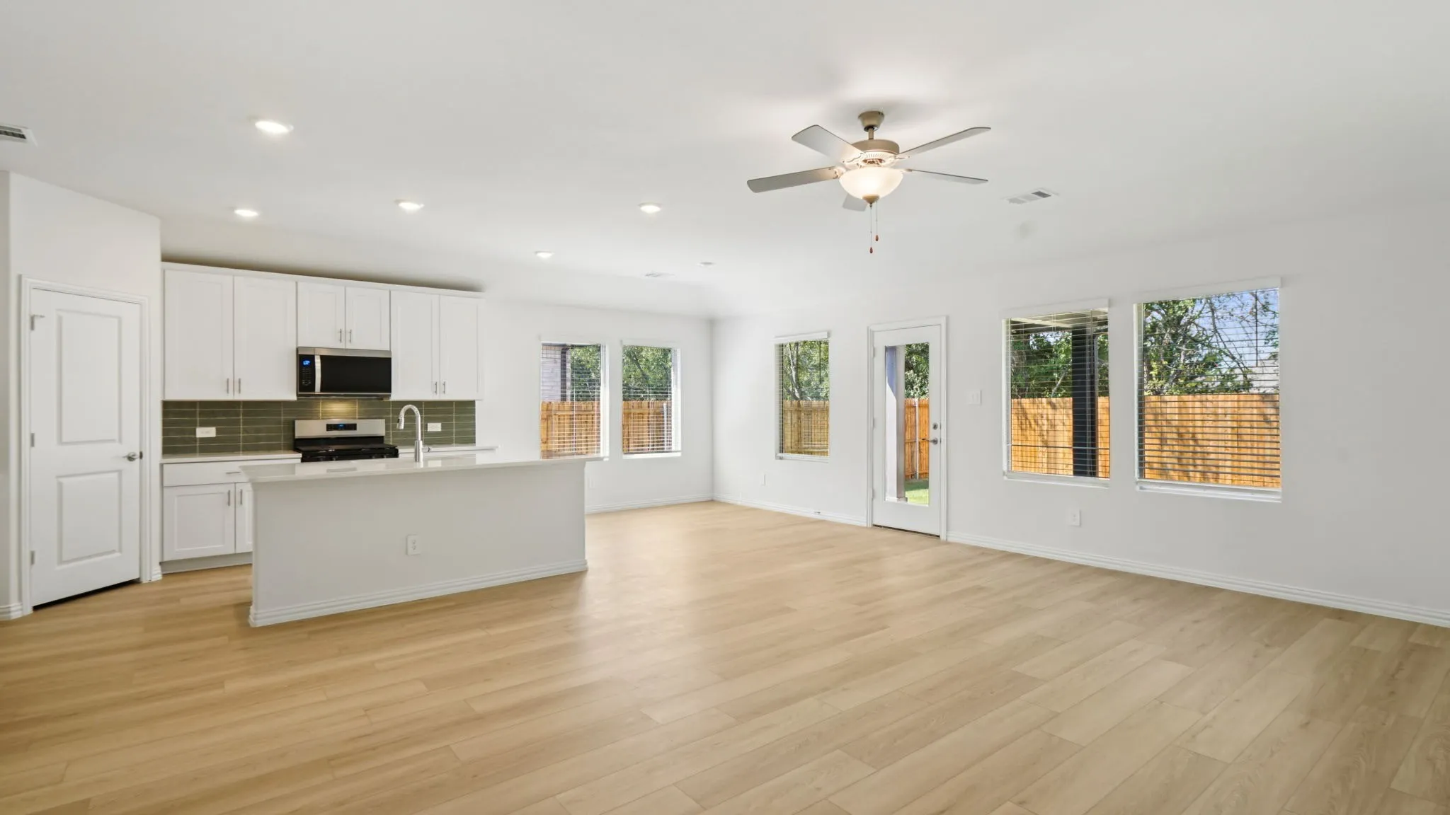 Photo is not of the actual home, but is an inspirational photo of builder’s model home and may depict options, furnishings, and/or decorator features that are not included.