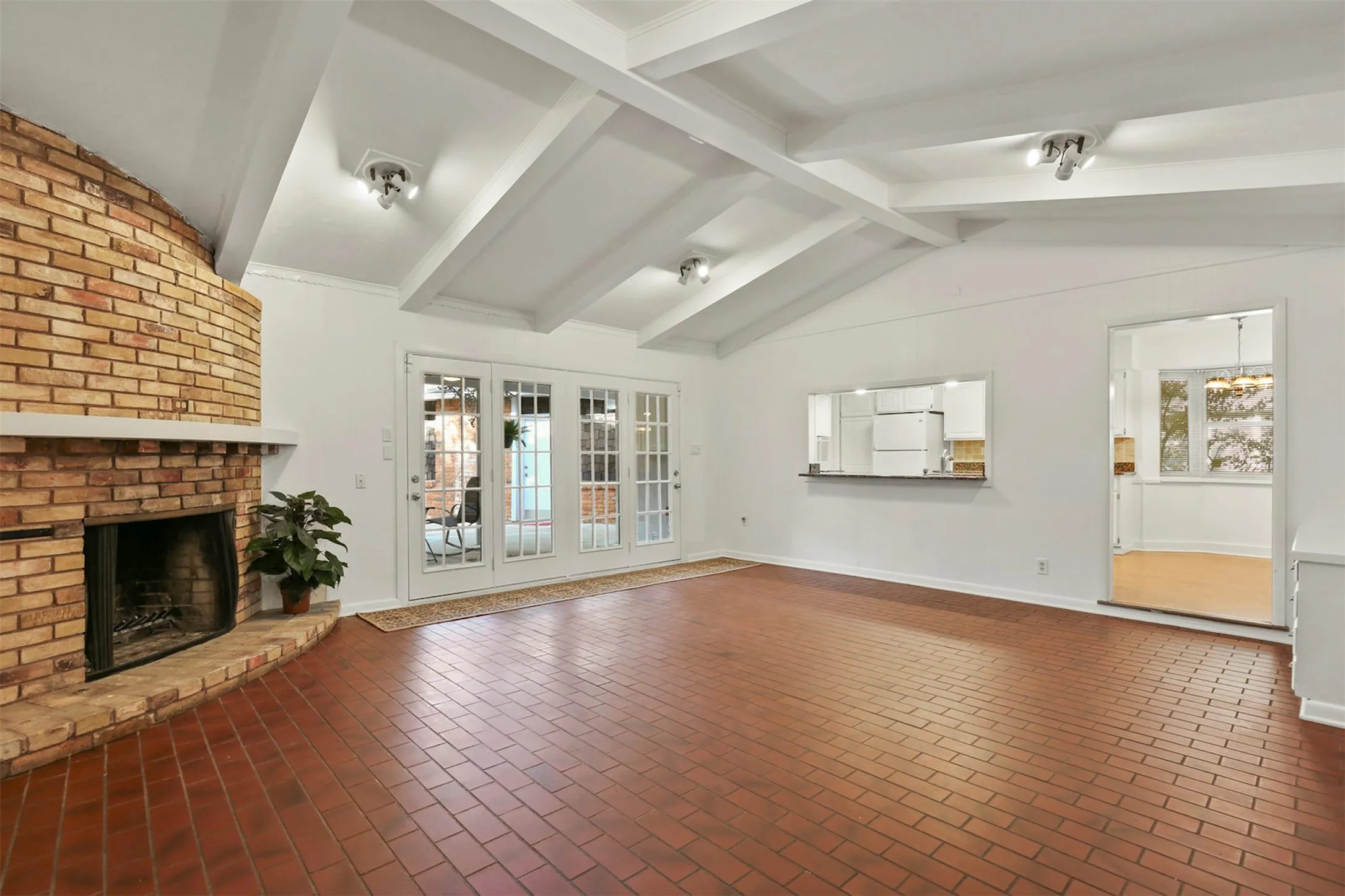 Single Family Residence For Rent in Dallas County , 3510 Princess Lane, Dallas, Texas 75229, 3 Bedroom, 2 Bathroom, 2 Garage spaces, 1,908 Sqft, built in 1957, mls#21417768, Real Estate Agent in Dallas, Homes For Rent in Dallas county, Homes For Rent in Dallas, Realtor in Dallas Texas, Real Estate Brokerage Independent Realty Texas, Luminita Cordes Realtor