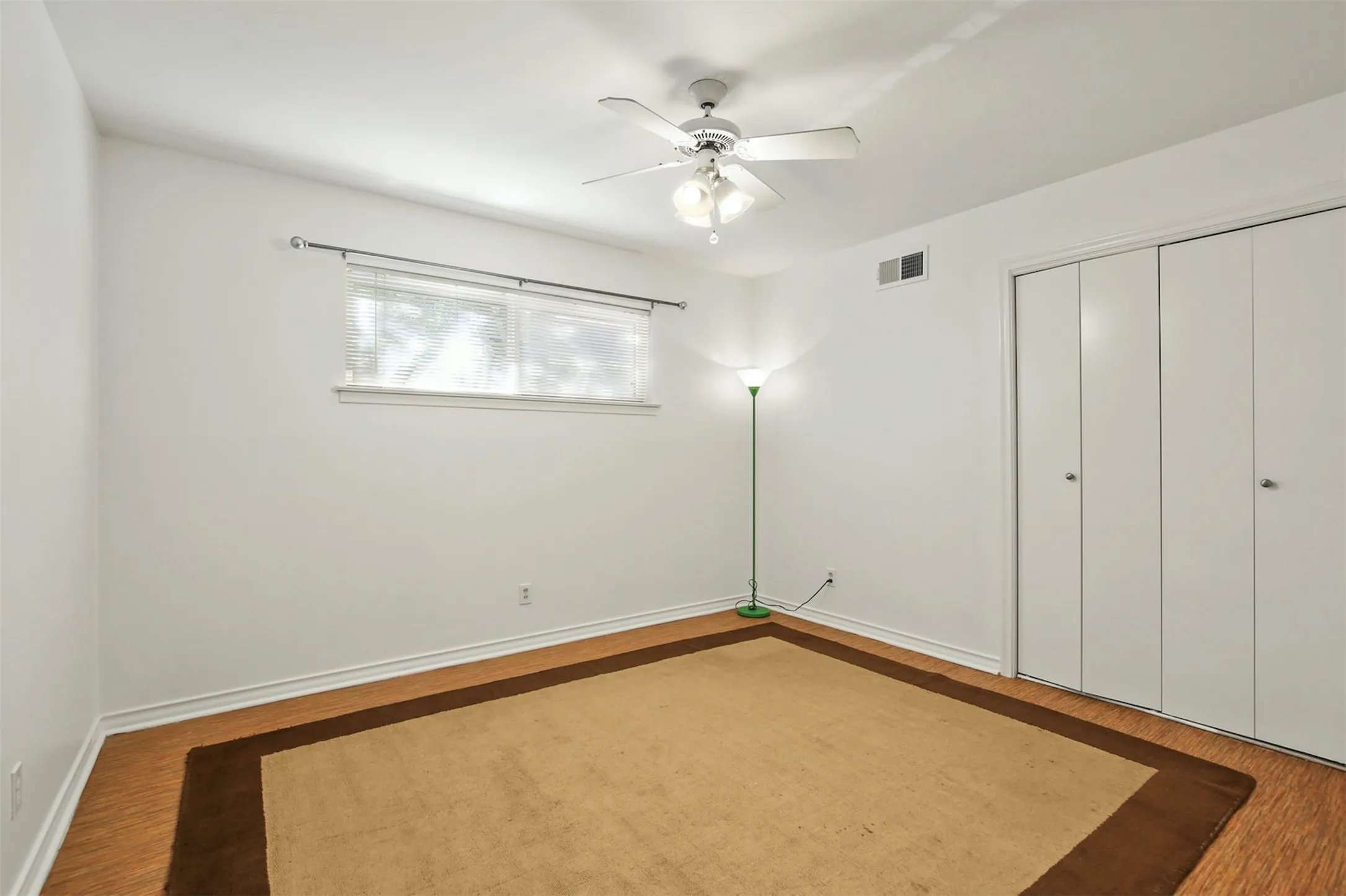 Single Family Residence For Rent in Dallas County , 3510 Princess Lane, Dallas, Texas 75229, 3 Bedroom, 2 Bathroom, 2 Garage spaces, 1,908 Sqft, built in 1957, mls#21417768, Real Estate Agent in Dallas, Homes For Rent in Dallas county, Homes For Rent in Dallas, Realtor in Dallas Texas, Real Estate Brokerage Independent Realty Texas, Luminita Cordes Realtor