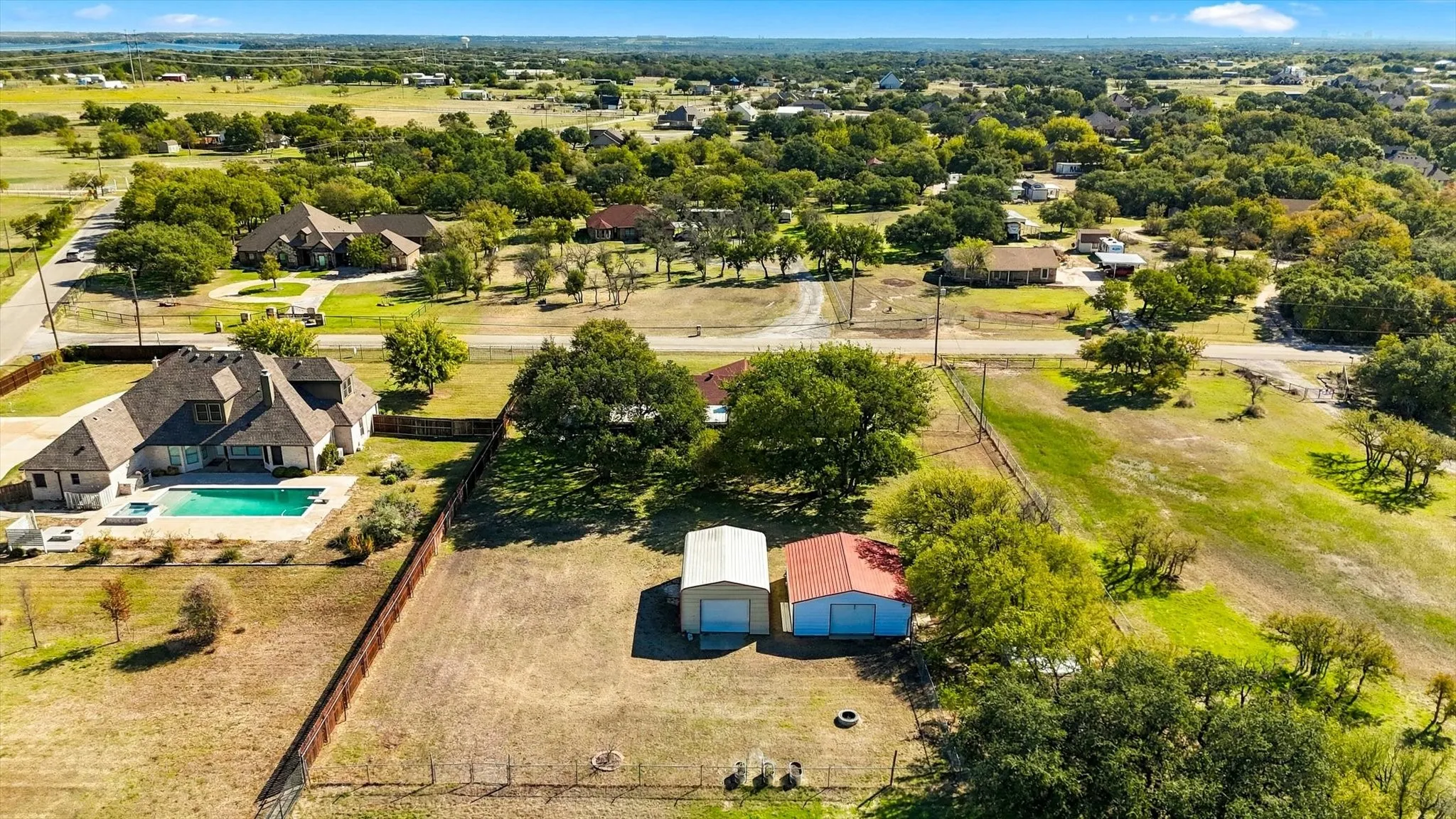 Single Family Residence For Sale in Parker County , 2004 Adams Lane S, Azle, Texas 76020, 2 Bedroom, 3 Bathroom, 2 Garage spaces, 1,846 Sqft, built in 1977, mls#21417373, Real Estate Agent in Azle, Homes For Sale in Parker county, Homes For Sale in Azle, Realtor in Azle Texas, Real Estate Brokerage Independent Realty Texas, Luminita Cordes Realtor