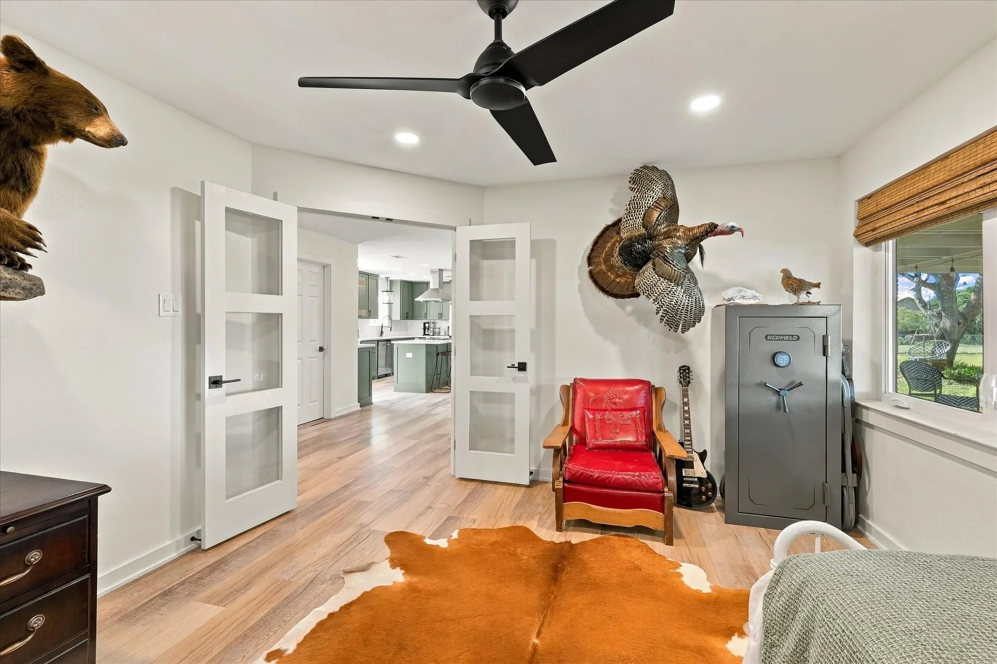 Single Family Residence For Sale in Parker County , 2004 Adams Lane S, Azle, Texas 76020, 2 Bedroom, 3 Bathroom, 2 Garage spaces, 1,846 Sqft, built in 1977, mls#21417373, Real Estate Agent in Azle, Homes For Sale in Parker county, Homes For Sale in Azle, Realtor in Azle Texas, Real Estate Brokerage Independent Realty Texas, Luminita Cordes Realtor