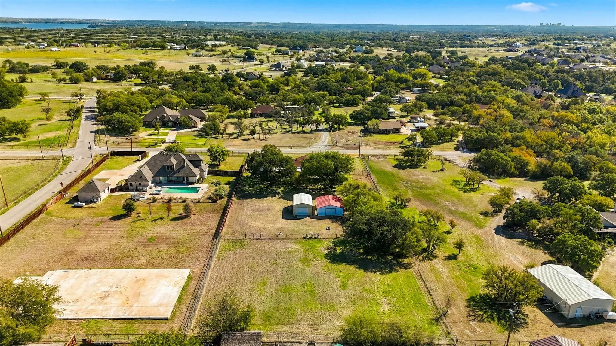Single Family Residence For Sale in Parker County , 2004 Adams Lane S, Azle, Texas 76020, 2 Bedroom, 3 Bathroom, 2 Garage spaces, 1,846 Sqft, built in 1977, mls#21417373, Real Estate Agent in Azle, Homes For Sale in Parker county, Homes For Sale in Azle, Realtor in Azle Texas, Real Estate Brokerage Independent Realty Texas, Luminita Cordes Realtor