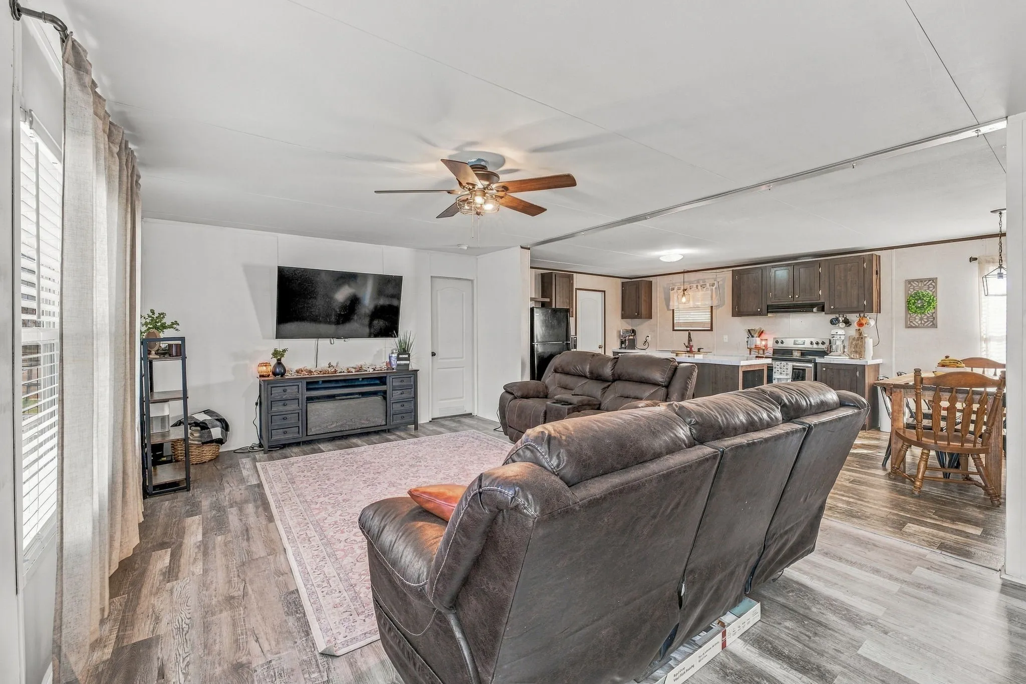 Manufactured Home For Sale in Erath County , 160 Buckskin Court, Stephenville, Texas 76401, 3 Bedroom, 2 Bathroom, Garage spaces, 1,456 Sqft, built in 2018, mls#21359104, Real Estate Agent in Stephenville, Homes For Sale in Erath county, Homes For Sale in Stephenville, Realtor in Stephenville Texas, Real Estate Brokerage Independent Realty Texas, Luminita Cordes Realtor