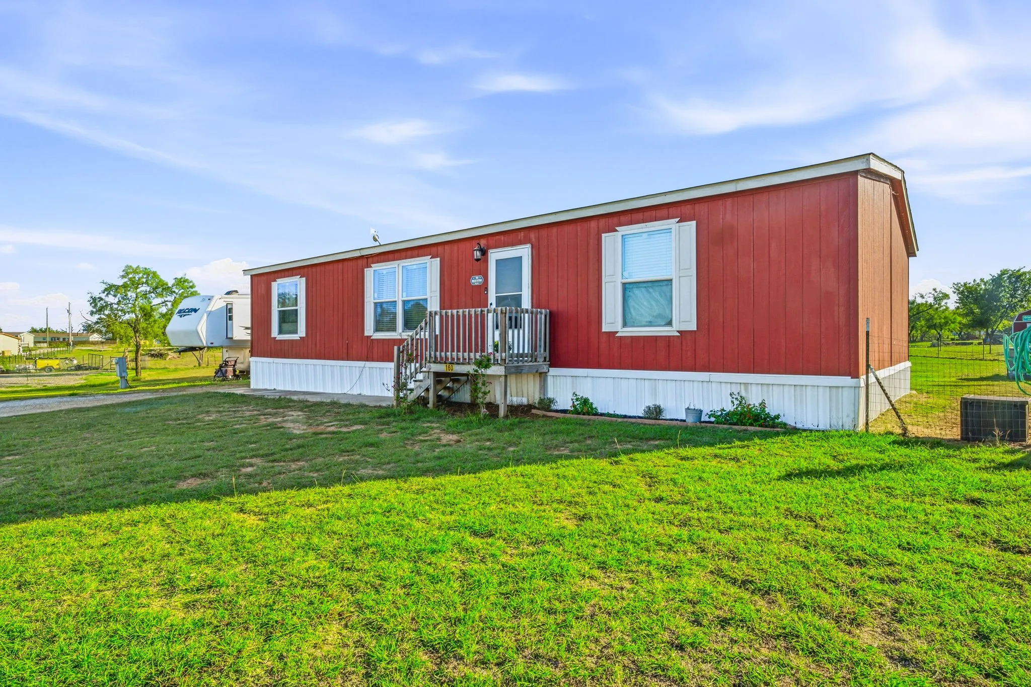Manufactured Home For Sale in Erath County , 160 Buckskin Court, Stephenville, Texas 76401, 3 Bedroom, 2 Bathroom, Garage spaces, 1,456 Sqft, built in 2018, mls#21359104, Real Estate Agent in Stephenville, Homes For Sale in Erath county, Homes For Sale in Stephenville, Realtor in Stephenville Texas, Real Estate Brokerage Independent Realty Texas, Luminita Cordes Realtor