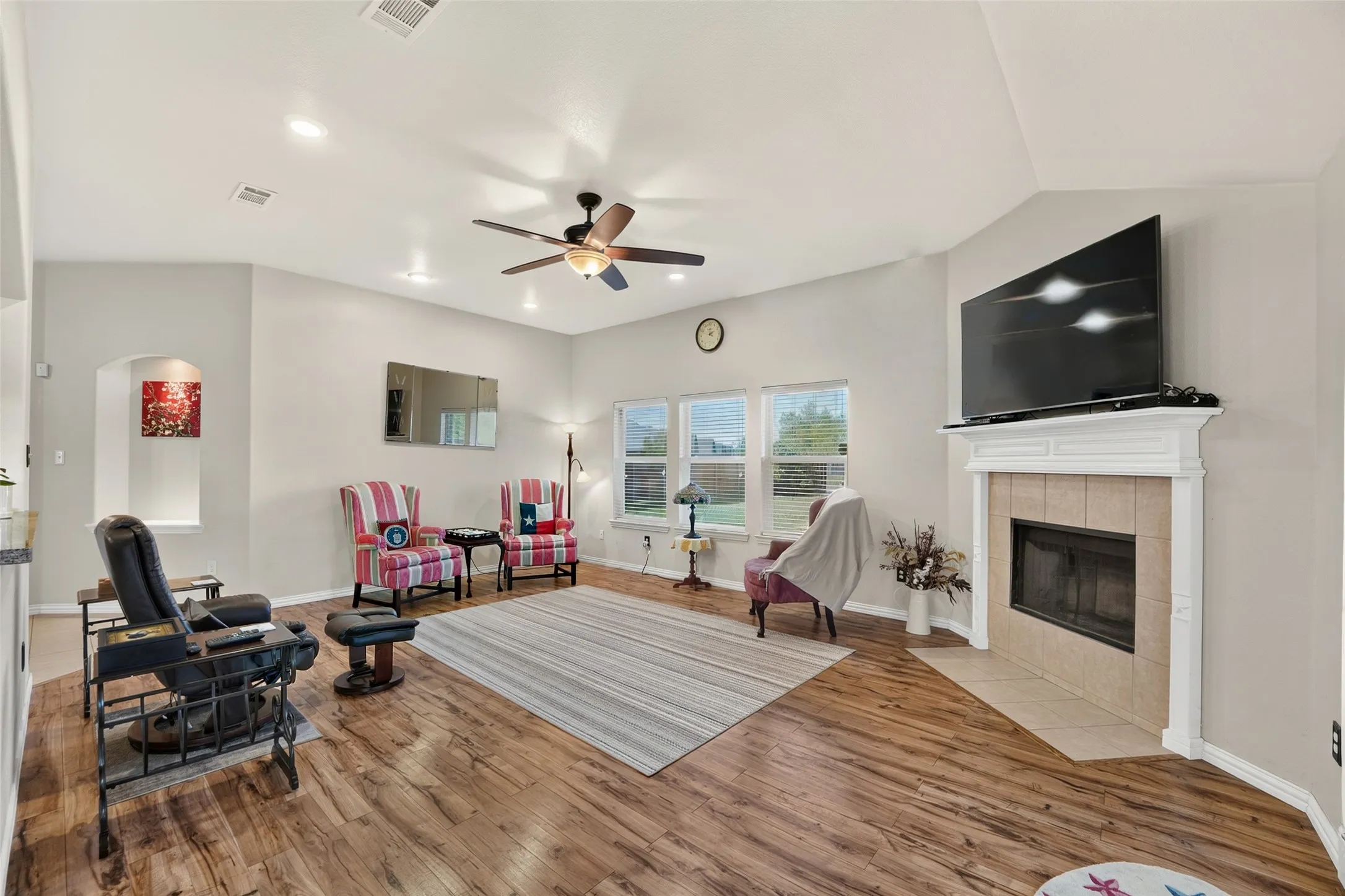 Super nice updates in this living area!