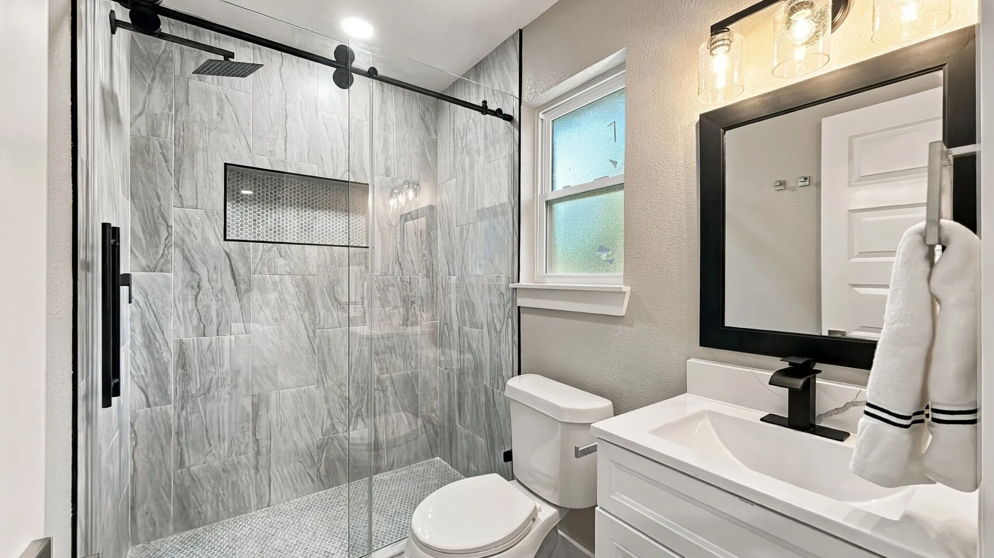 Single Family Residence For Sale in Tarrant County , 4732 Burgess Drive, Fort Worth, Texas 76132, 3 Bedroom, 2 Bathroom, 2 Garage spaces, 1,225 Sqft, built in 1959, mls#21415939, Real Estate Agent in Fort Worth, Homes For Sale in Tarrant county, Homes For Sale in Fort Worth, Realtor in Fort Worth Texas, Real Estate Brokerage Independent Realty Texas, Luminita Cordes Realtor