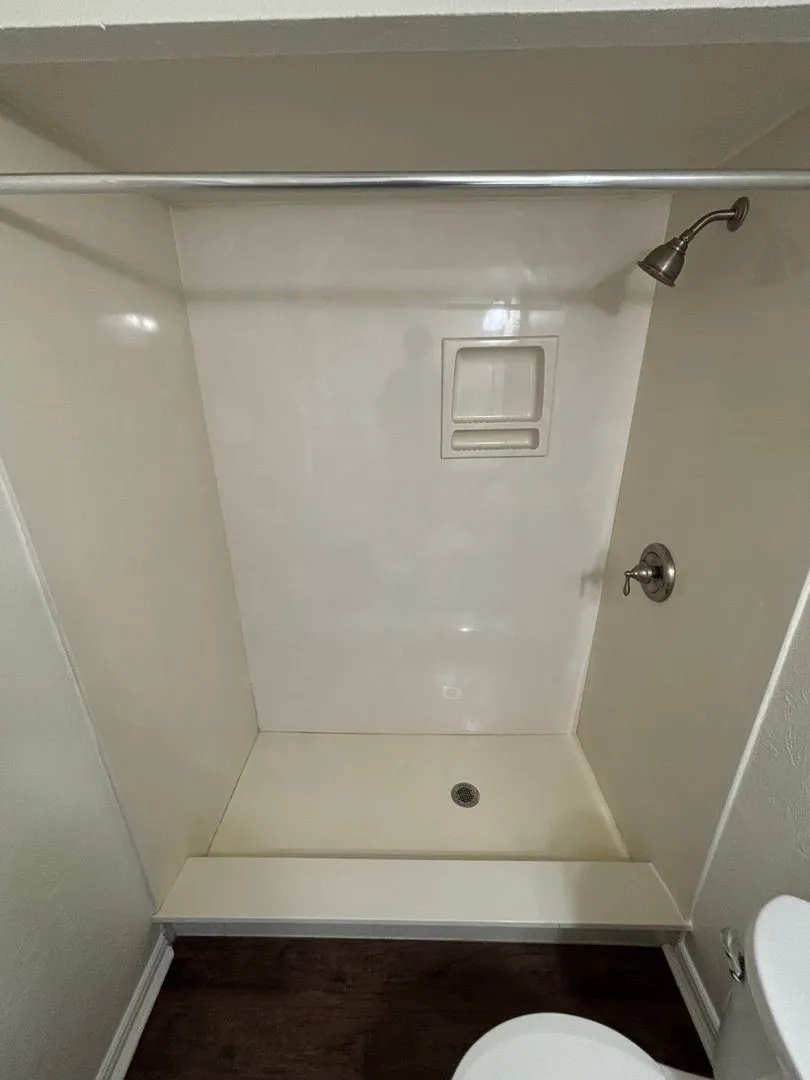 Single Family Residence For Rent in Dallas County , 1814 Bardfield Avenue, Garland, Texas 75041, 3 Bedroom, 2 Bathroom, 2 Garage spaces, 1,683 Sqft, built in 1966, mls#21417865, Real Estate Agent in Garland, Homes For Rent in Dallas county, Homes For Rent in Garland, Realtor in Garland Texas, Real Estate Brokerage Independent Realty Texas, Luminita Cordes Realtor