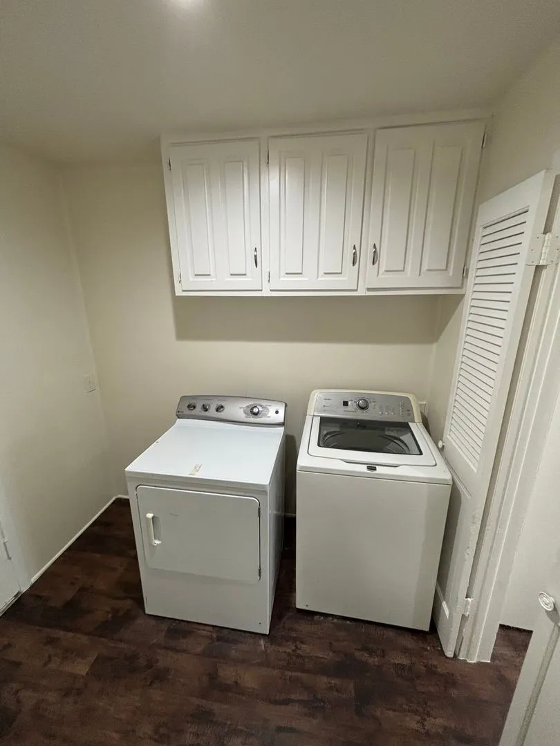 Single Family Residence For Rent in Dallas County , 1814 Bardfield Avenue, Garland, Texas 75041, 3 Bedroom, 2 Bathroom, 2 Garage spaces, 1,683 Sqft, built in 1966, mls#21417865, Real Estate Agent in Garland, Homes For Rent in Dallas county, Homes For Rent in Garland, Realtor in Garland Texas, Real Estate Brokerage Independent Realty Texas, Luminita Cordes Realtor