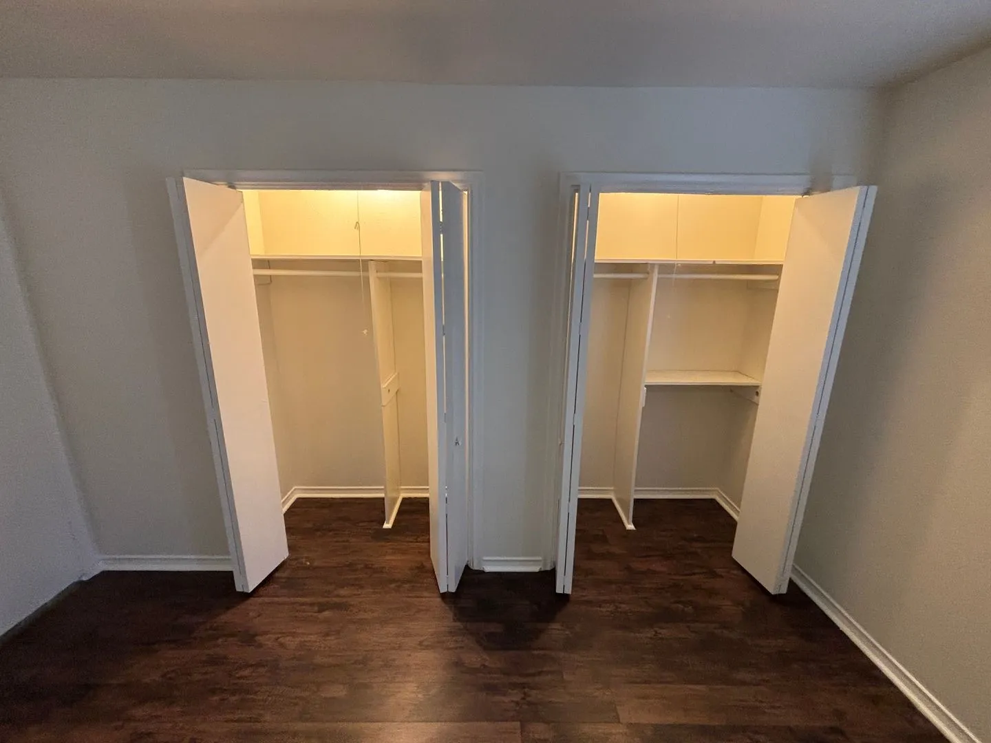 Single Family Residence For Rent in Dallas County , 1814 Bardfield Avenue, Garland, Texas 75041, 3 Bedroom, 2 Bathroom, 2 Garage spaces, 1,683 Sqft, built in 1966, mls#21417865, Real Estate Agent in Garland, Homes For Rent in Dallas county, Homes For Rent in Garland, Realtor in Garland Texas, Real Estate Brokerage Independent Realty Texas, Luminita Cordes Realtor