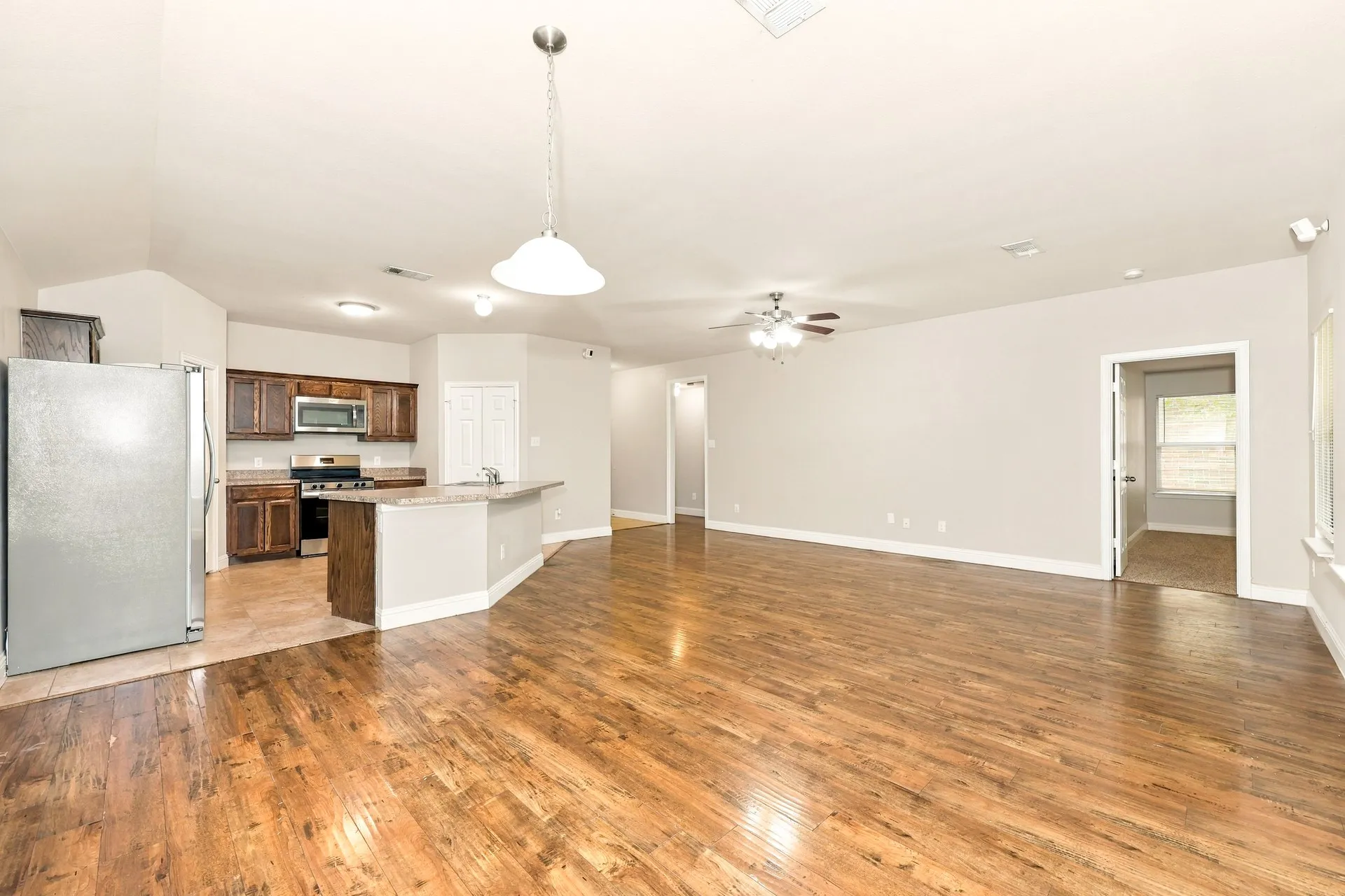 Single Family Residence For Rent in Dallas County , 15626 Gatsby Lane, Dallas, Texas 75253, 3 Bedroom, 2 Bathroom, 2 Garage spaces, 2,162 Sqft, built in 2016, mls#21418145, Real Estate Agent in Dallas, Homes For Rent in Dallas county, Homes For Rent in Dallas, Realtor in Dallas Texas, Real Estate Brokerage Independent Realty Texas, Luminita Cordes Realtor