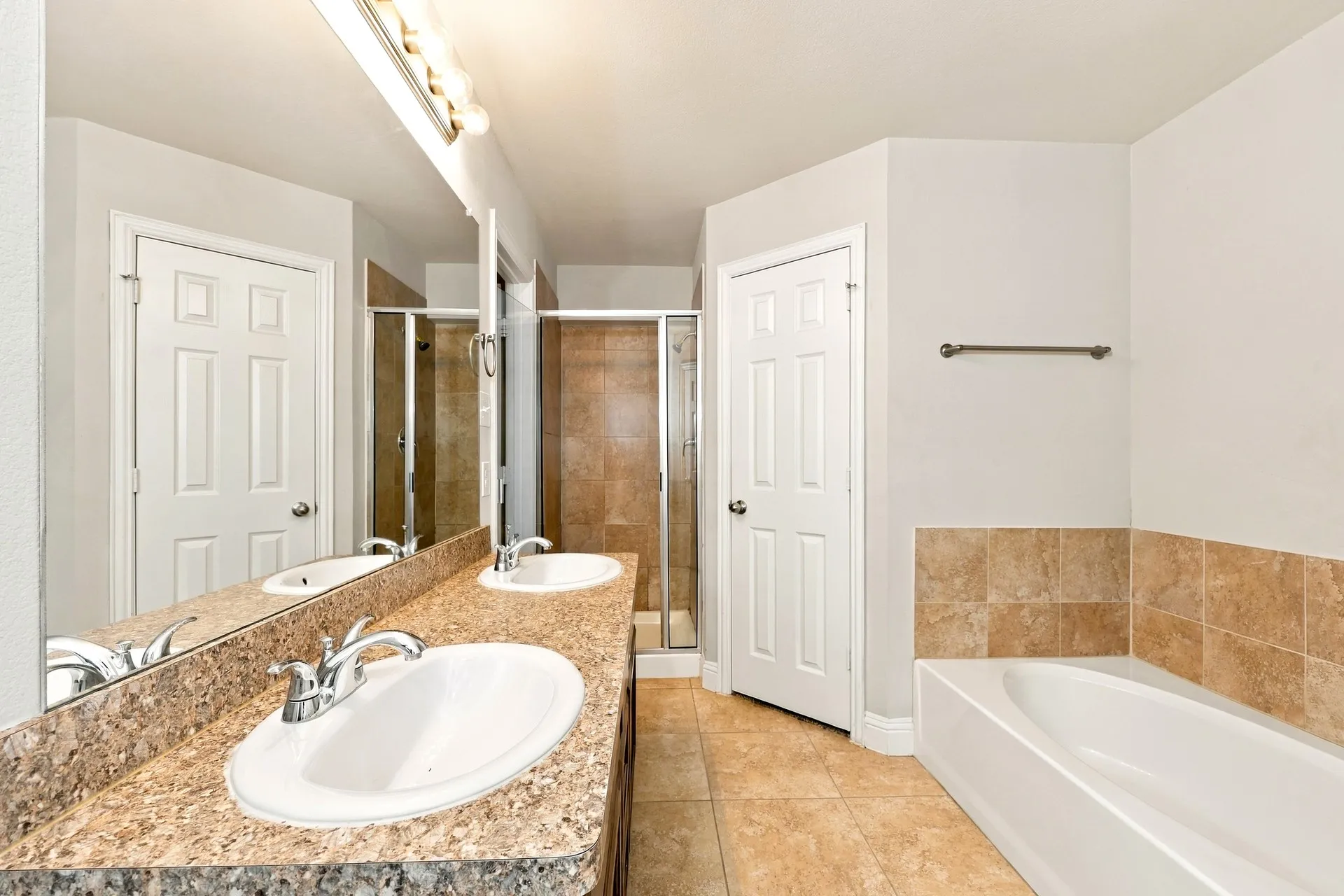 Single Family Residence For Rent in Dallas County , 15626 Gatsby Lane, Dallas, Texas 75253, 3 Bedroom, 2 Bathroom, 2 Garage spaces, 2,162 Sqft, built in 2016, mls#21418145, Real Estate Agent in Dallas, Homes For Rent in Dallas county, Homes For Rent in Dallas, Realtor in Dallas Texas, Real Estate Brokerage Independent Realty Texas, Luminita Cordes Realtor
