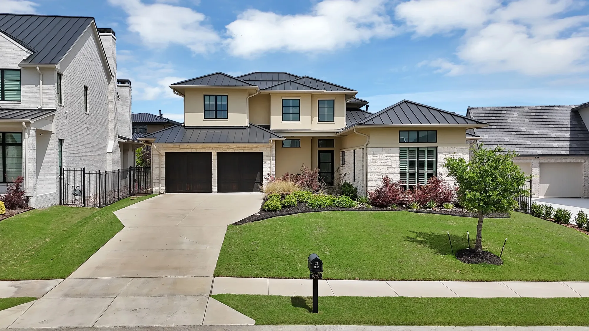 Single Family Residence For Sale in Tarrant County , 9704 Latour Court, Fort Worth, Texas 76126, 5 Bedroom, 5 Bathroom, 3 Garage spaces, 4,005 Sqft, built in 2021, mls#21410410, Real Estate Agent in Fort Worth, Homes For Sale in Tarrant county, Homes For Sale in Fort Worth, Realtor in Fort Worth Texas, Real Estate Brokerage Independent Realty Texas, Luminita Cordes Realtor