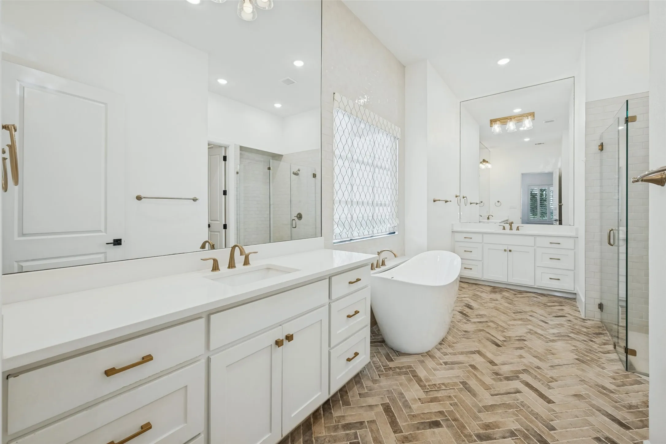 Single Family Residence For Sale in Tarrant County , 9704 Latour Court, Fort Worth, Texas 76126, 5 Bedroom, 5 Bathroom, 3 Garage spaces, 4,005 Sqft, built in 2021, mls#21410410, Real Estate Agent in Fort Worth, Homes For Sale in Tarrant county, Homes For Sale in Fort Worth, Realtor in Fort Worth Texas, Real Estate Brokerage Independent Realty Texas, Luminita Cordes Realtor