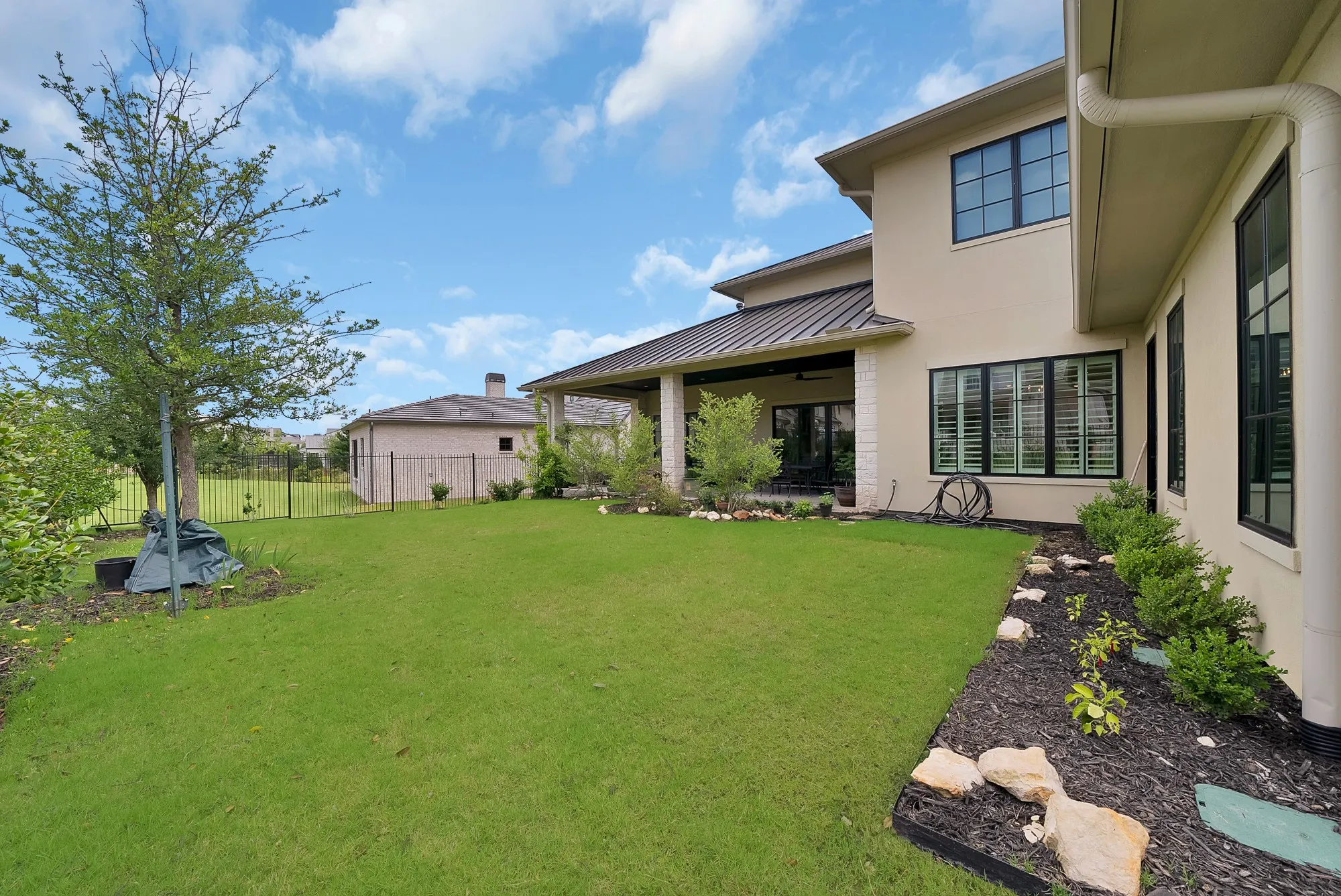 Single Family Residence For Sale in Tarrant County , 9704 Latour Court, Fort Worth, Texas 76126, 5 Bedroom, 5 Bathroom, 3 Garage spaces, 4,005 Sqft, built in 2021, mls#21410410, Real Estate Agent in Fort Worth, Homes For Sale in Tarrant county, Homes For Sale in Fort Worth, Realtor in Fort Worth Texas, Real Estate Brokerage Independent Realty Texas, Luminita Cordes Realtor