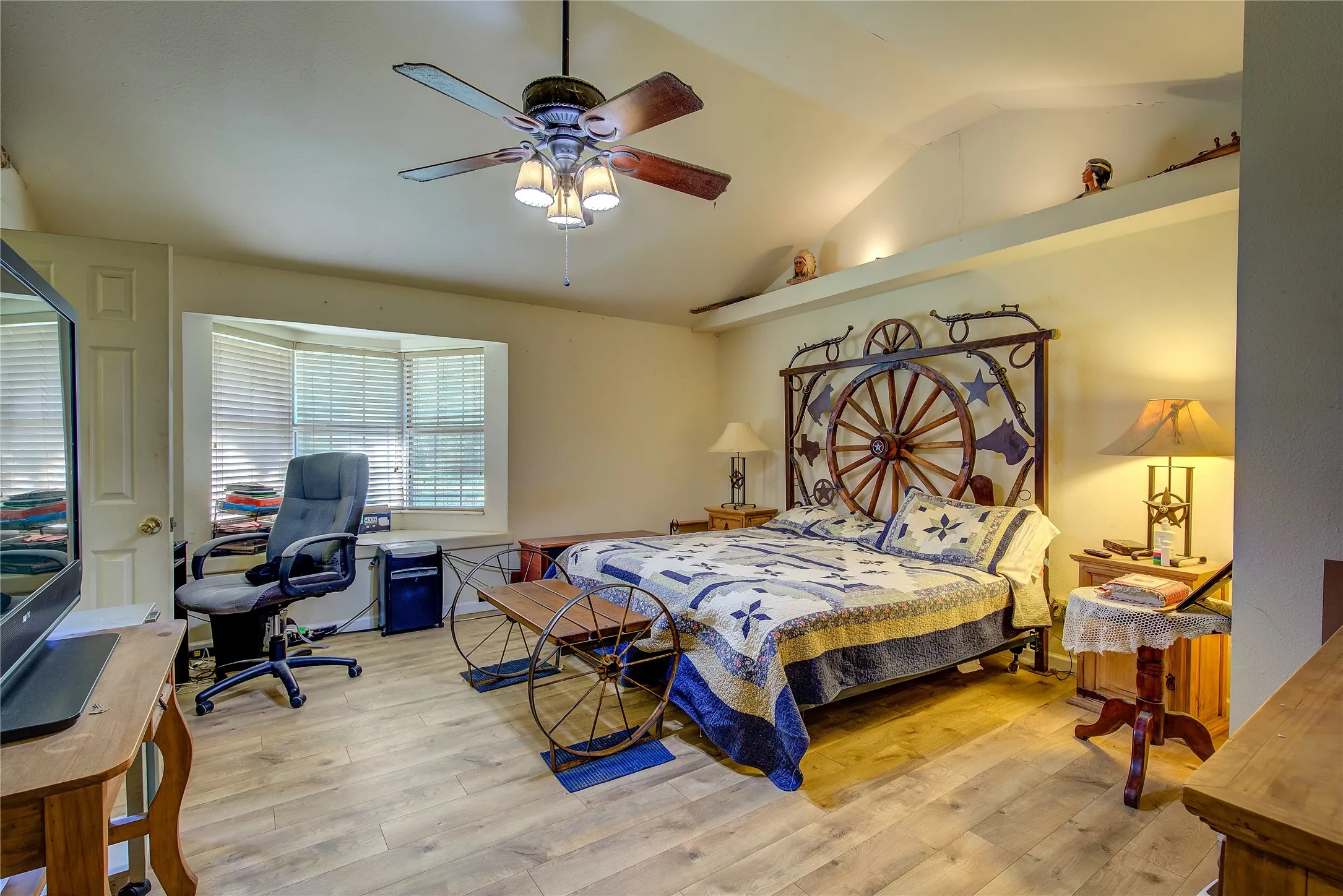 Single Family Residence For Sale in Hunt County , 6402 Joe Ramsey Boulevard S, Greenville, Texas 75402, 3 Bedroom, 2 Bathroom, Garage spaces, 1,408 Sqft, built in 1975, mls#21416872, Real Estate Agent in Greenville, Homes For Sale in Hunt county, Homes For Sale in Greenville, Realtor in Greenville Texas, Real Estate Brokerage Independent Realty Texas, Luminita Cordes Realtor