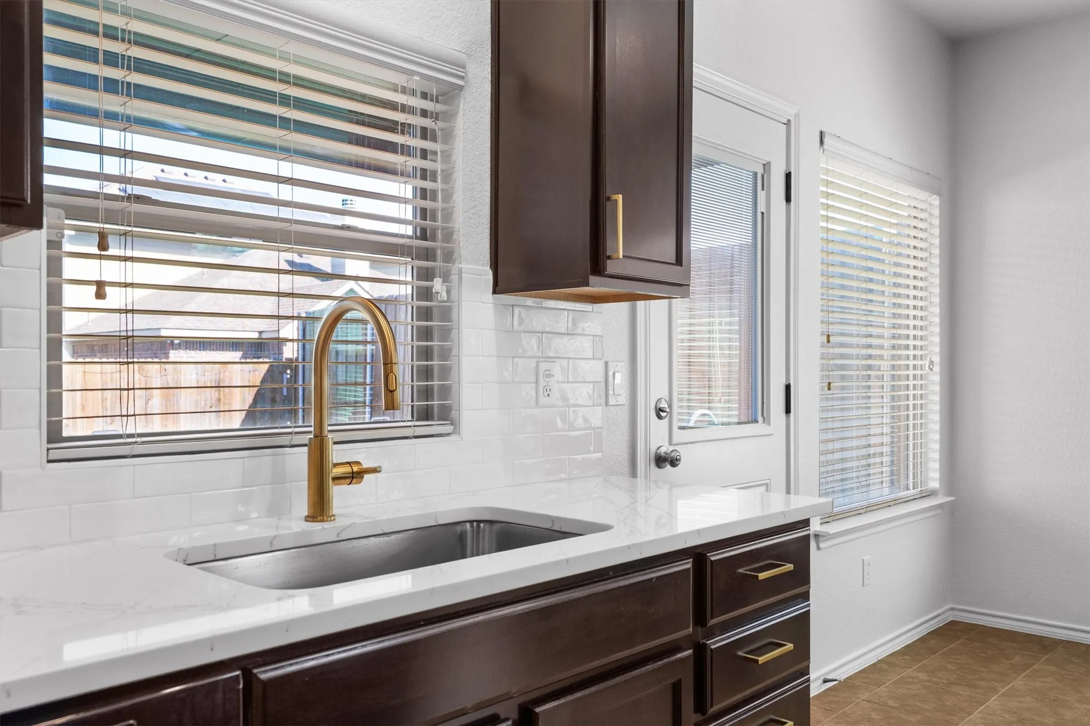 Single Family Residence For Sale in Tarrant County , 4033 Lazy River Ranch Road, Fort Worth, Texas 76262, 3 Bedroom, 2 Bathroom, 2 Garage spaces, 1,808 Sqft, built in 2013, mls#21411762, Real Estate Agent in Fort Worth, Homes For Sale in Tarrant county, Homes For Sale in Fort Worth, Realtor in Fort Worth Texas, Real Estate Brokerage Independent Realty Texas, Luminita Cordes Realtor