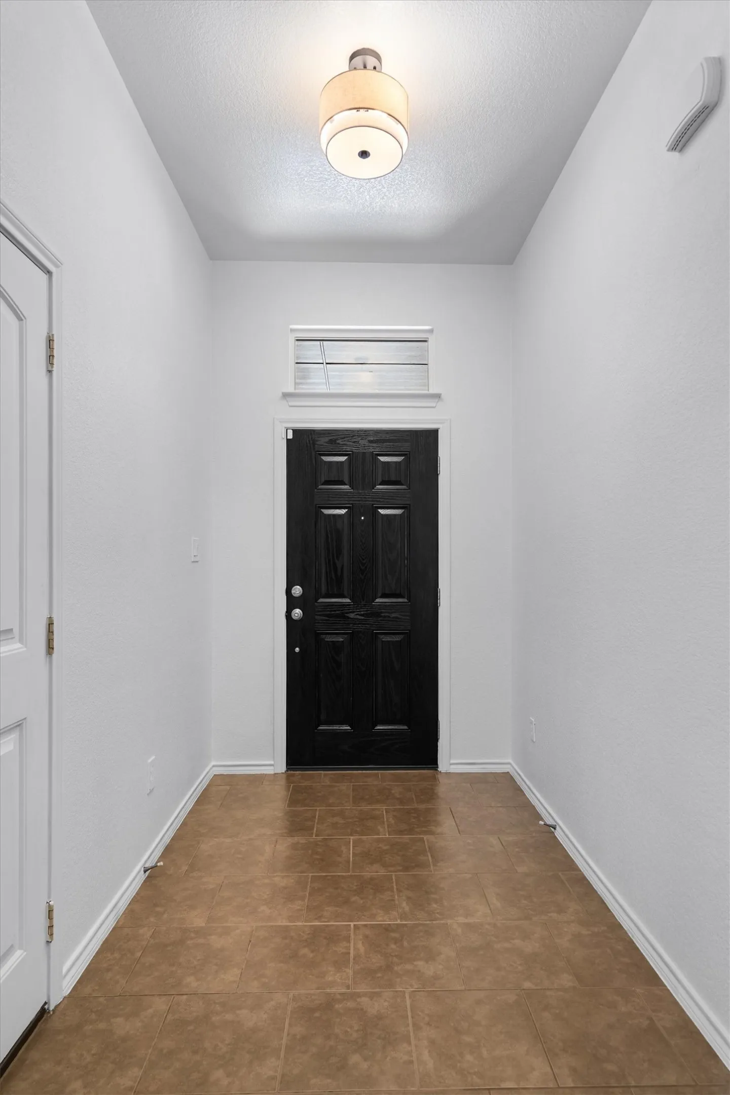 Single Family Residence For Sale in Tarrant County , 4033 Lazy River Ranch Road, Fort Worth, Texas 76262, 3 Bedroom, 2 Bathroom, 2 Garage spaces, 1,808 Sqft, built in 2013, mls#21411762, Real Estate Agent in Fort Worth, Homes For Sale in Tarrant county, Homes For Sale in Fort Worth, Realtor in Fort Worth Texas, Real Estate Brokerage Independent Realty Texas, Luminita Cordes Realtor