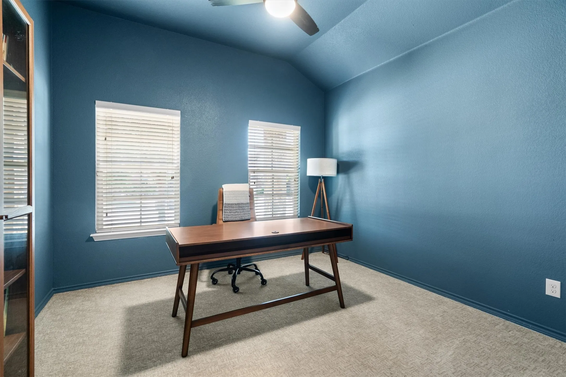 Single Family Residence For Sale in Tarrant County , 4033 Lazy River Ranch Road, Fort Worth, Texas 76262, 3 Bedroom, 2 Bathroom, 2 Garage spaces, 1,808 Sqft, built in 2013, mls#21411762, Real Estate Agent in Fort Worth, Homes For Sale in Tarrant county, Homes For Sale in Fort Worth, Realtor in Fort Worth Texas, Real Estate Brokerage Independent Realty Texas, Luminita Cordes Realtor