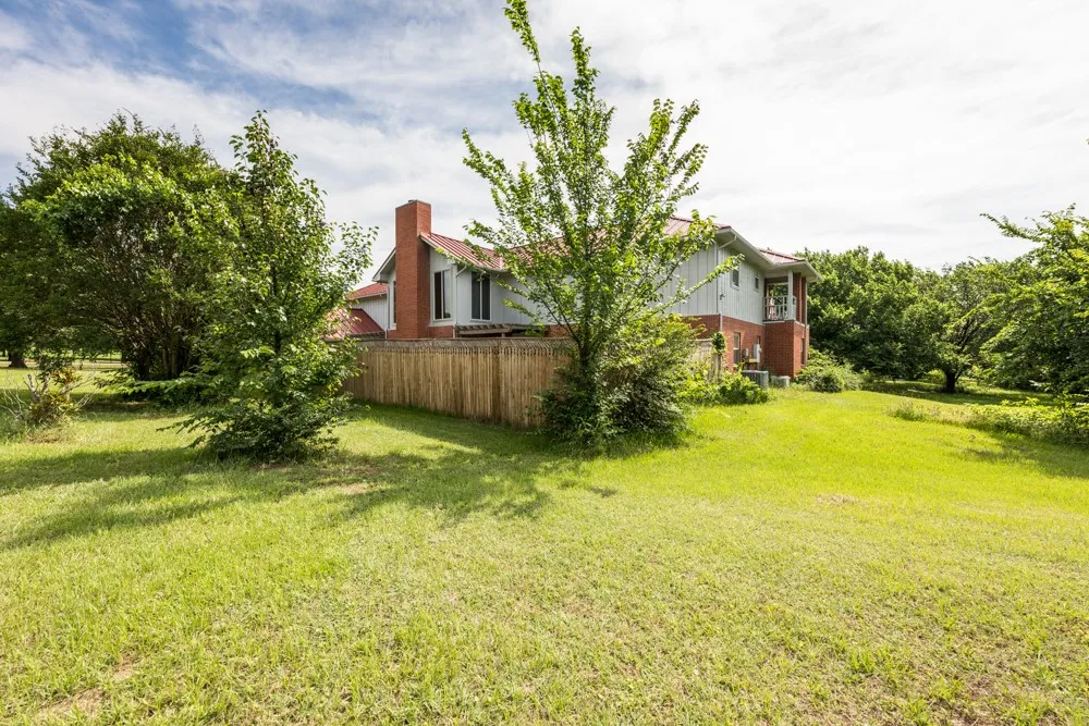 Single Family Residence For Sale in Denton County , 9554 David Fort Road, Argyle, Texas 76226, 4 Bedroom, 3 Bathroom, 2 Garage spaces, 4,000 Sqft, built in 1996, mls#21418326, Real Estate Agent in Argyle, Homes For Sale in Denton county, Homes For Sale in Argyle, Realtor in Argyle Texas, Real Estate Brokerage Independent Realty Texas, Luminita Cordes Realtor