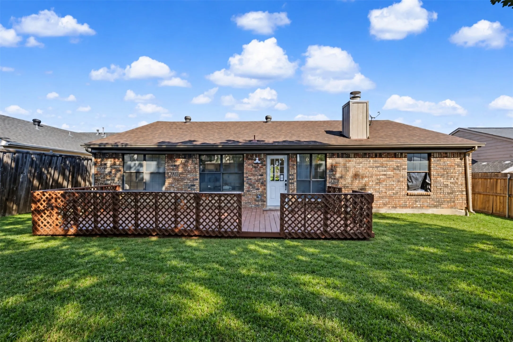 Single Family Residence For Sale in Denton County , 5317 Colonial Drive, Flower Mound, Texas 75028, 3 Bedroom, 2 Bathroom, 2 Garage spaces, 1,645 Sqft, built in 1985, mls#21416628, Real Estate Agent in Flower Mound, Homes For Sale in Denton county, Homes For Sale in Flower Mound, Realtor in Flower Mound Texas, Real Estate Brokerage Independent Realty Texas, Luminita Cordes Realtor
