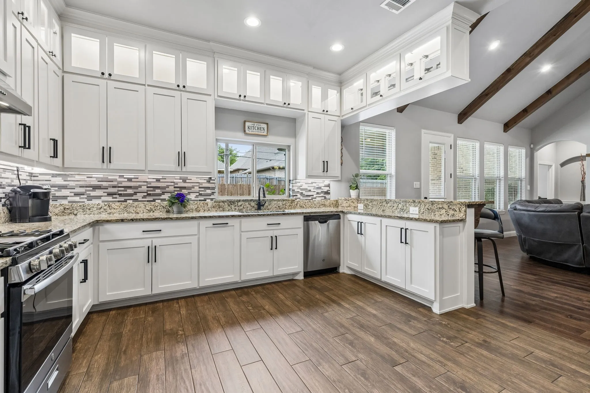 Single Family Residence For Rent in Denton County , 101 Sycamore Lane, Roanoke, Texas 76262, 3 Bedroom, 3 Bathroom, 3 Garage spaces, 2,319 Sqft, built in 2019, mls#21418442, Real Estate Agent in Roanoke, Homes For Rent in Denton county, Homes For Rent in Roanoke, Realtor in Roanoke Texas, Real Estate Brokerage Independent Realty Texas, Luminita Cordes Realtor