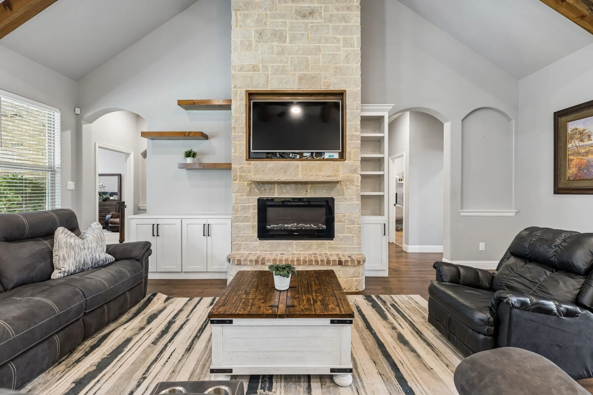 Single Family Residence For Rent in Denton County , 101 Sycamore Lane, Roanoke, Texas 76262, 3 Bedroom, 3 Bathroom, 3 Garage spaces, 2,319 Sqft, built in 2019, mls#21418442, Real Estate Agent in Roanoke, Homes For Rent in Denton county, Homes For Rent in Roanoke, Realtor in Roanoke Texas, Real Estate Brokerage Independent Realty Texas, Luminita Cordes Realtor