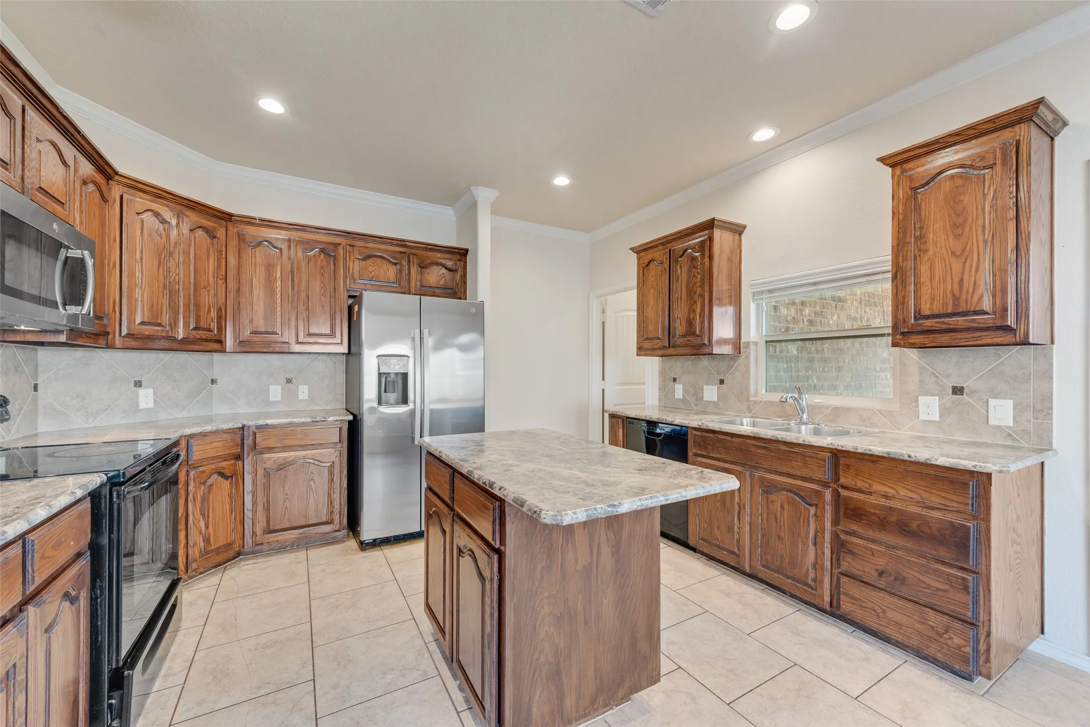 Single Family Residence For Sale in Denton County , 3101 Buckthorn Lane, Denton, Texas 76226, 3 Bedroom, 2 Bathroom, 2 Garage spaces, 1,828 Sqft, built in 2013, mls#21417343, Real Estate Agent in Denton, Homes For Sale in Denton county, Homes For Sale in Denton, Realtor in Denton Texas, Real Estate Brokerage Independent Realty Texas, Luminita Cordes Realtor
