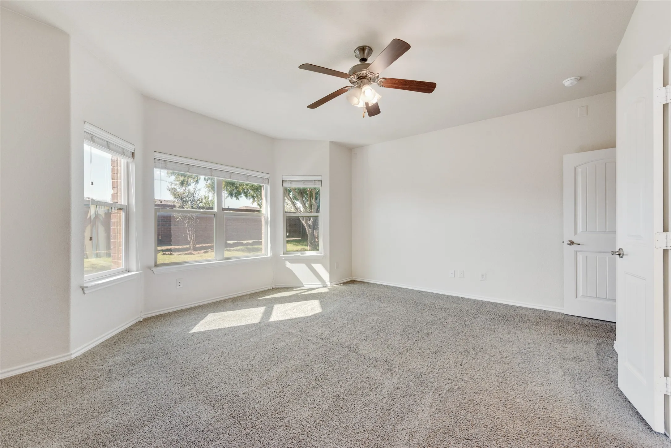 Single Family Residence For Sale in Denton County , 3101 Buckthorn Lane, Denton, Texas 76226, 3 Bedroom, 2 Bathroom, 2 Garage spaces, 1,828 Sqft, built in 2013, mls#21417343, Real Estate Agent in Denton, Homes For Sale in Denton county, Homes For Sale in Denton, Realtor in Denton Texas, Real Estate Brokerage Independent Realty Texas, Luminita Cordes Realtor