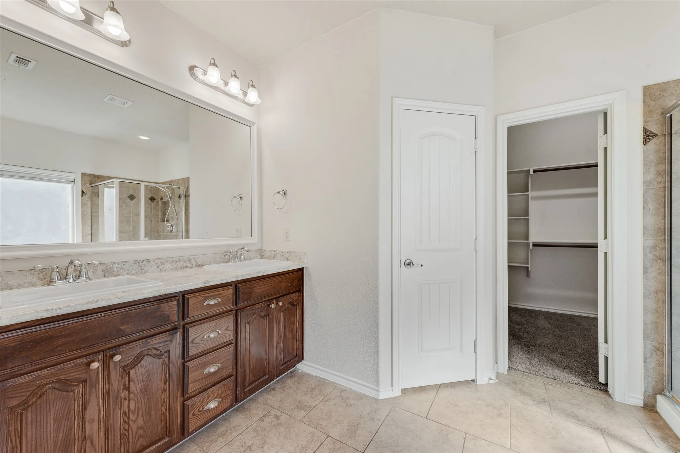 Single Family Residence For Sale in Denton County , 3101 Buckthorn Lane, Denton, Texas 76226, 3 Bedroom, 2 Bathroom, 2 Garage spaces, 1,828 Sqft, built in 2013, mls#21417343, Real Estate Agent in Denton, Homes For Sale in Denton county, Homes For Sale in Denton, Realtor in Denton Texas, Real Estate Brokerage Independent Realty Texas, Luminita Cordes Realtor
