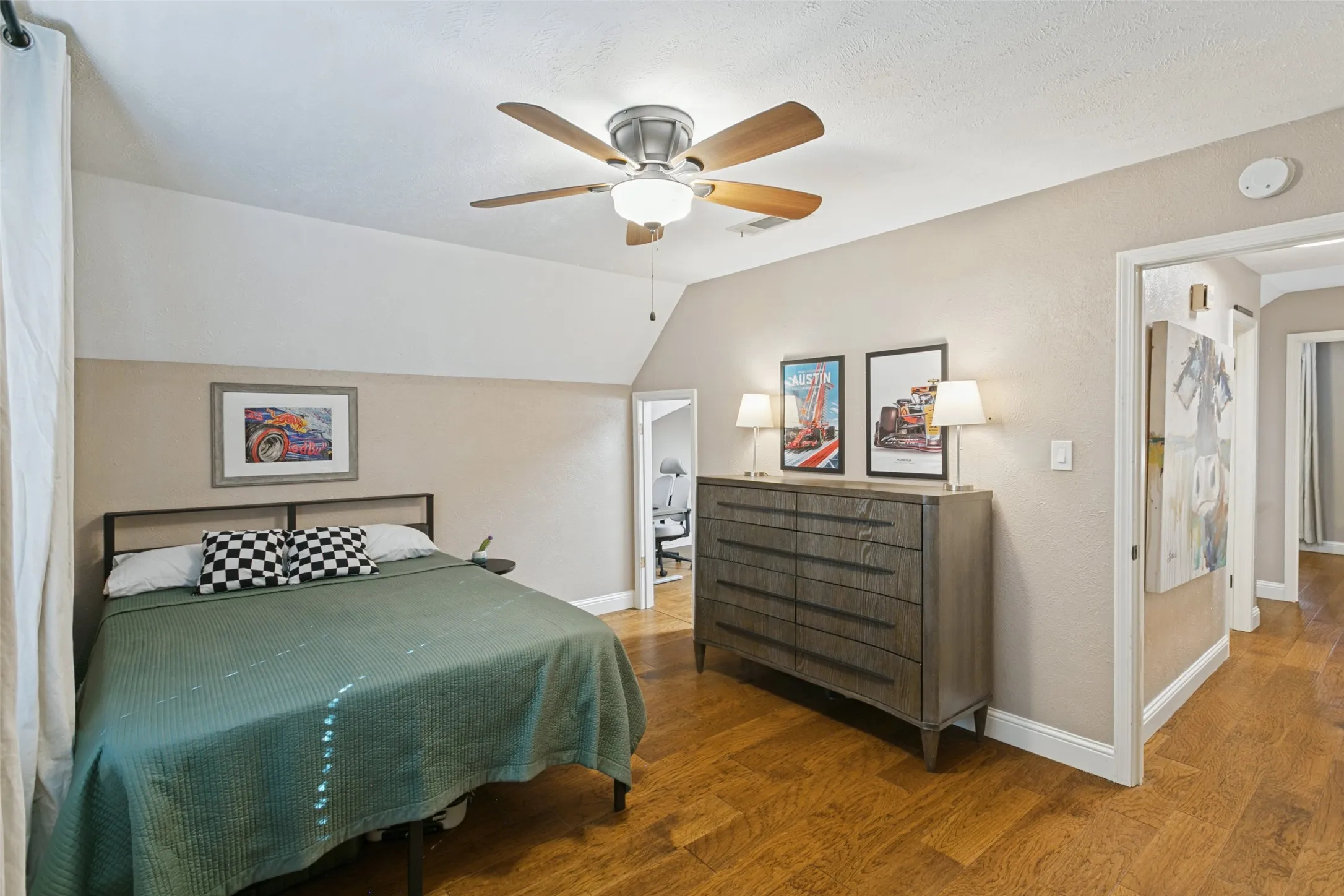 Upstairs back bedroom