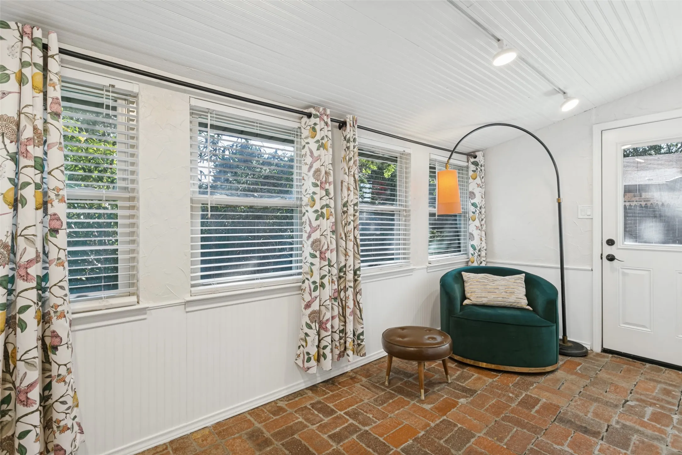 Sitting room off Primary bedroom