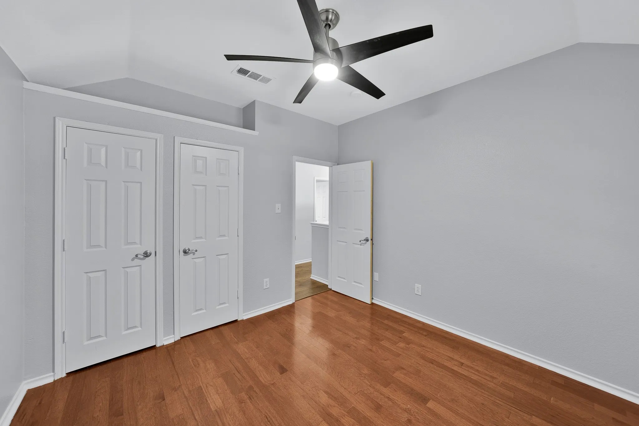 Single Family Residence For Sale in Collin County , 1410 Macrae Court, Allen, Texas 75013, 4 Bedroom, 3 Bathroom, 2 Garage spaces, 2,378 Sqft, built in 1999, mls#21415403, Real Estate Agent in Allen, Homes For Sale in Collin county, Homes For Sale in Allen, Realtor in Allen Texas, Real Estate Brokerage Independent Realty Texas, Luminita Cordes Realtor