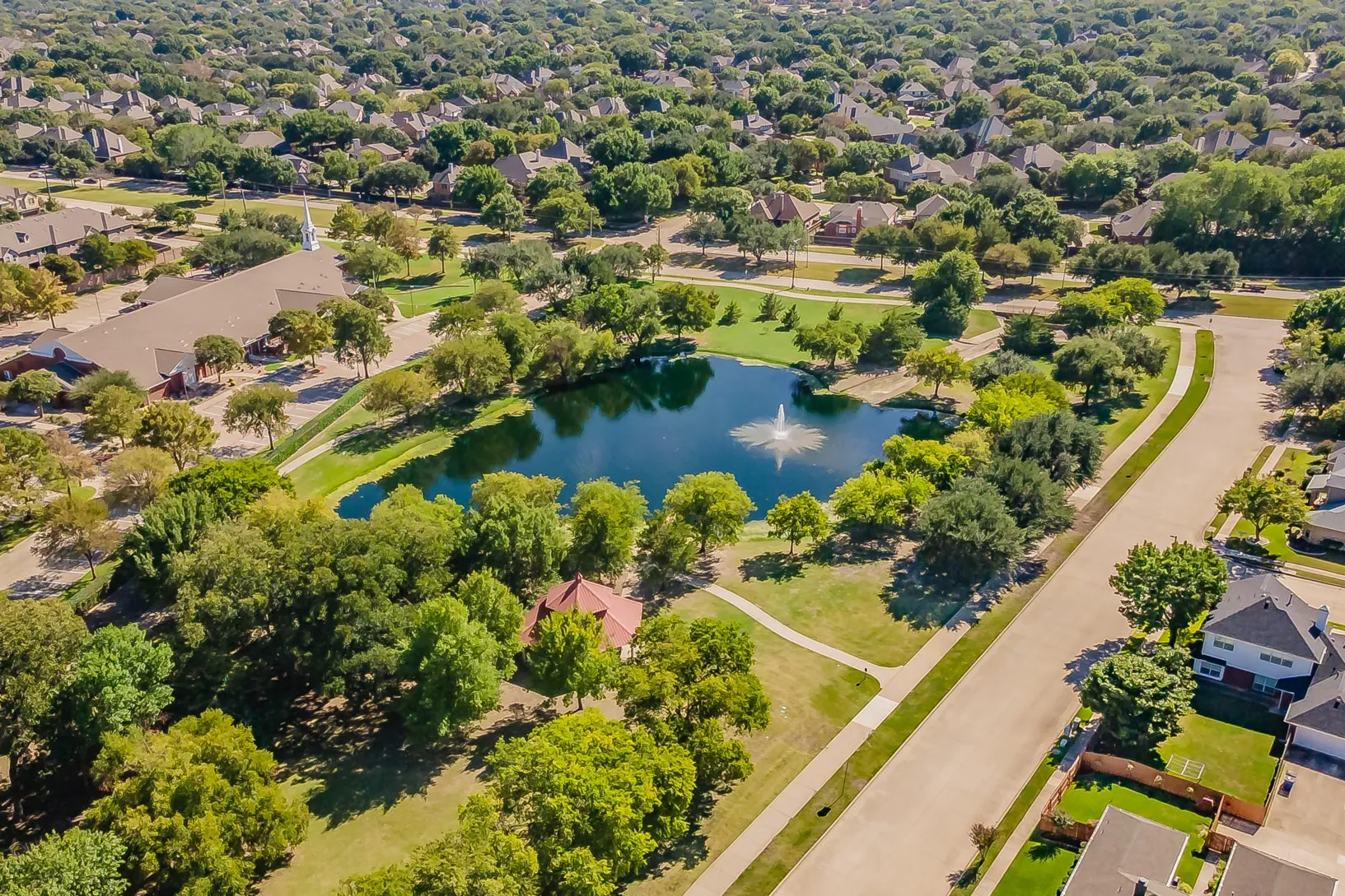 Single Family Residence For Sale in Collin County , 1410 Macrae Court, Allen, Texas 75013, 4 Bedroom, 3 Bathroom, 2 Garage spaces, 2,378 Sqft, built in 1999, mls#21415403, Real Estate Agent in Allen, Homes For Sale in Collin county, Homes For Sale in Allen, Realtor in Allen Texas, Real Estate Brokerage Independent Realty Texas, Luminita Cordes Realtor